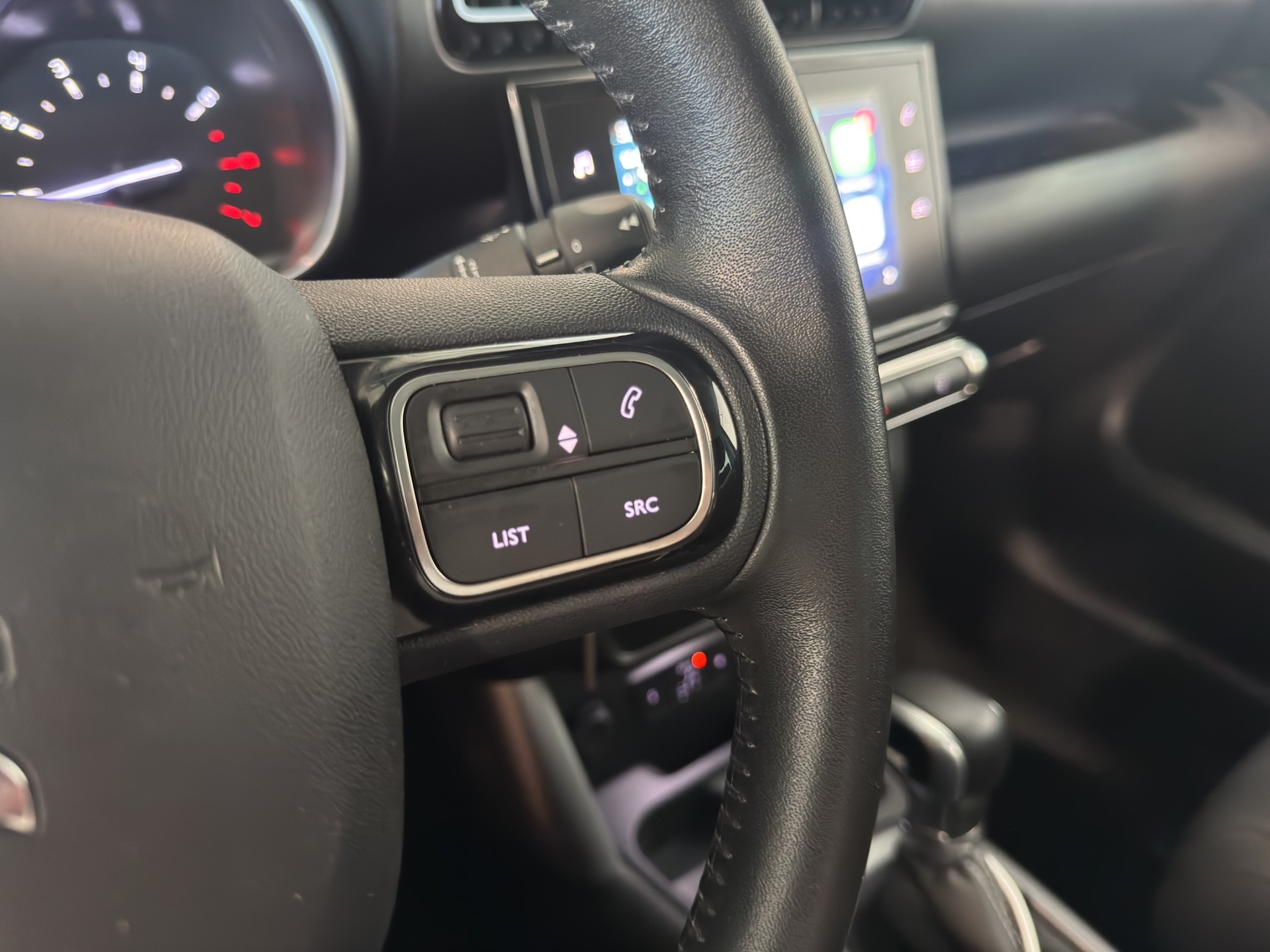 CITROEN C3 Aircross 1.2i PureTech Shine EAT-image-25
