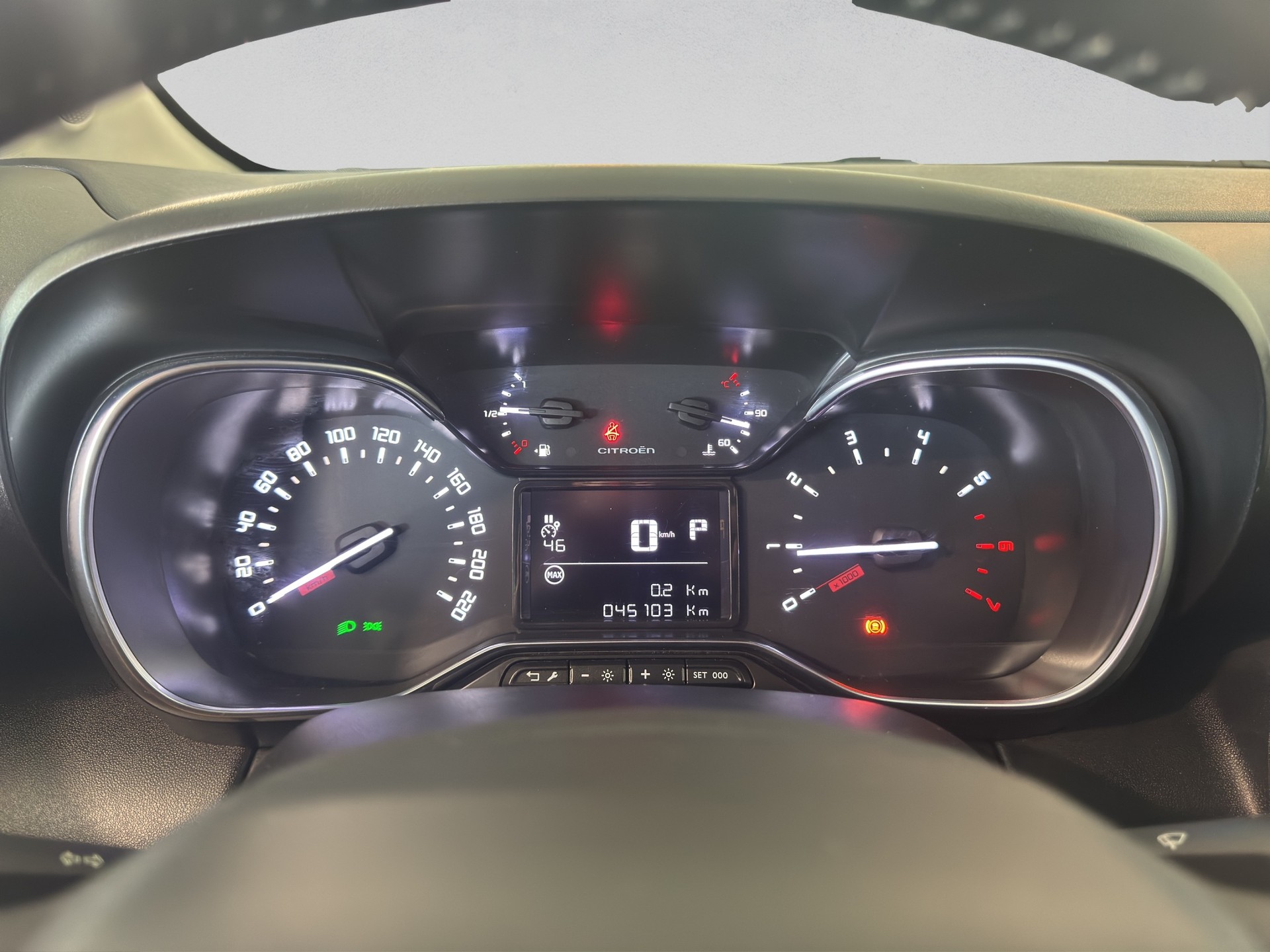 CITROEN C3 Aircross 1.2i PureTech Shine EAT-image-10