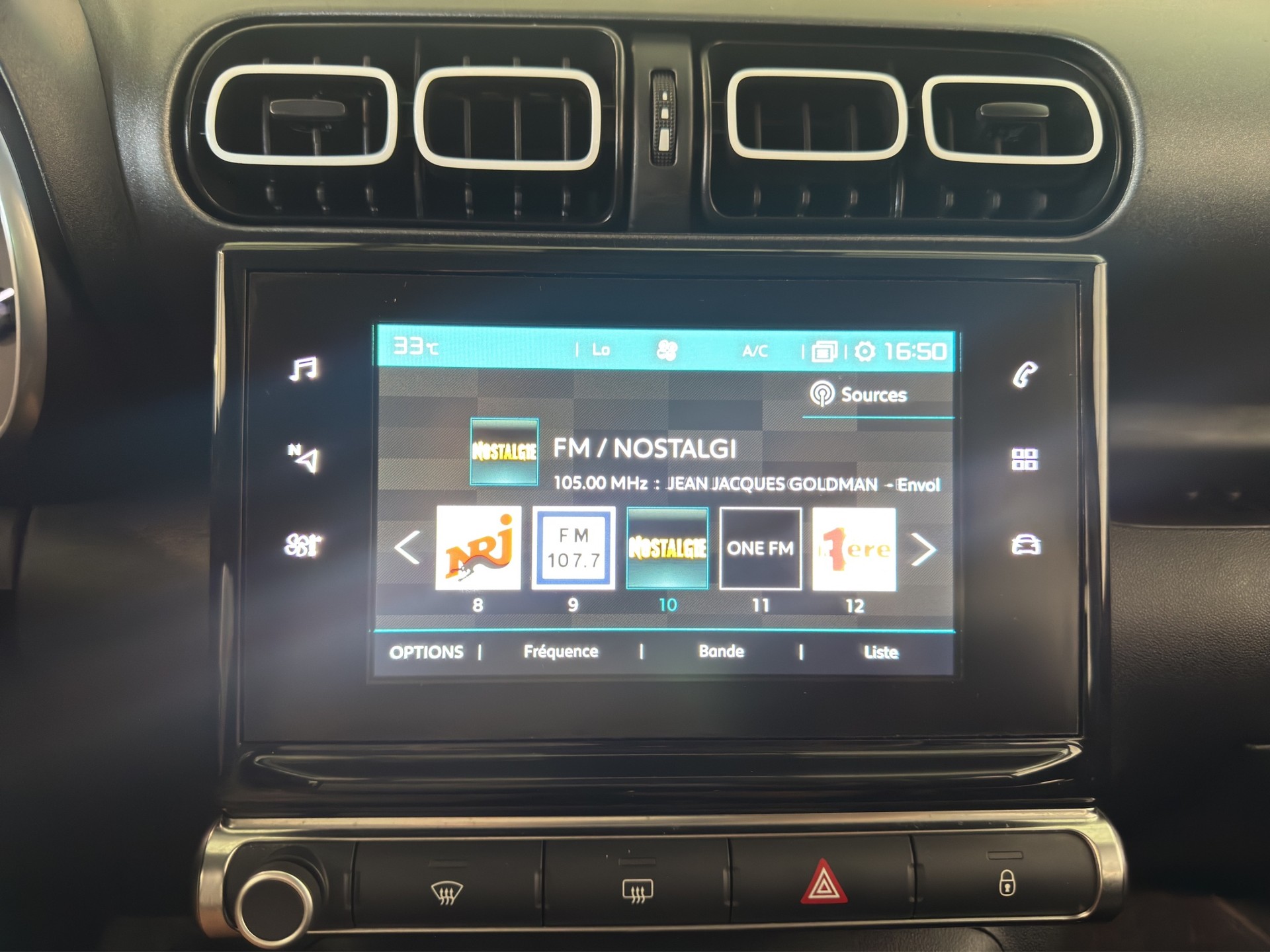 CITROEN C3 Aircross 1.2i PureTech Shine EAT-image-19