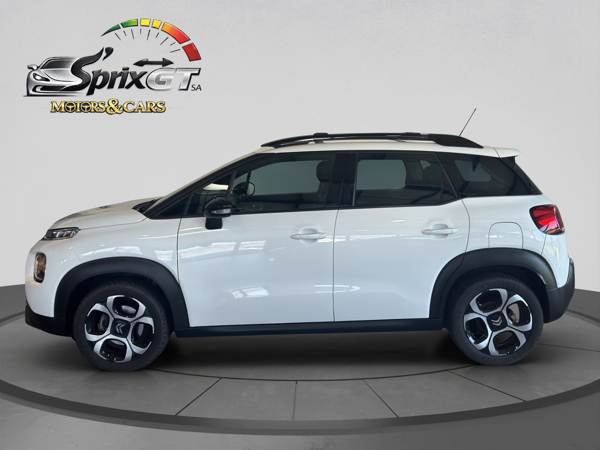 CITROEN C3 Aircross 1.2i PureTech Shine EAT-image-1