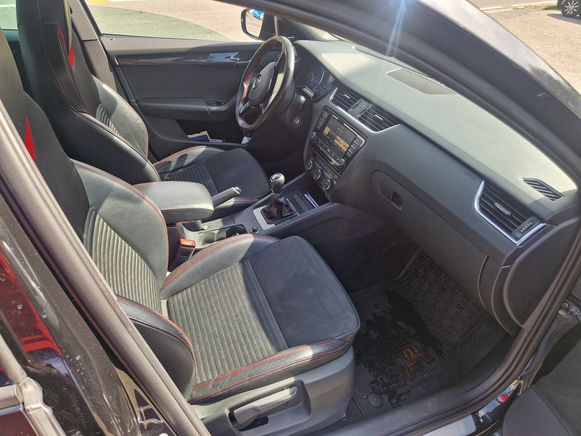 SKODA 2.0 TDI 184 RS-image-3