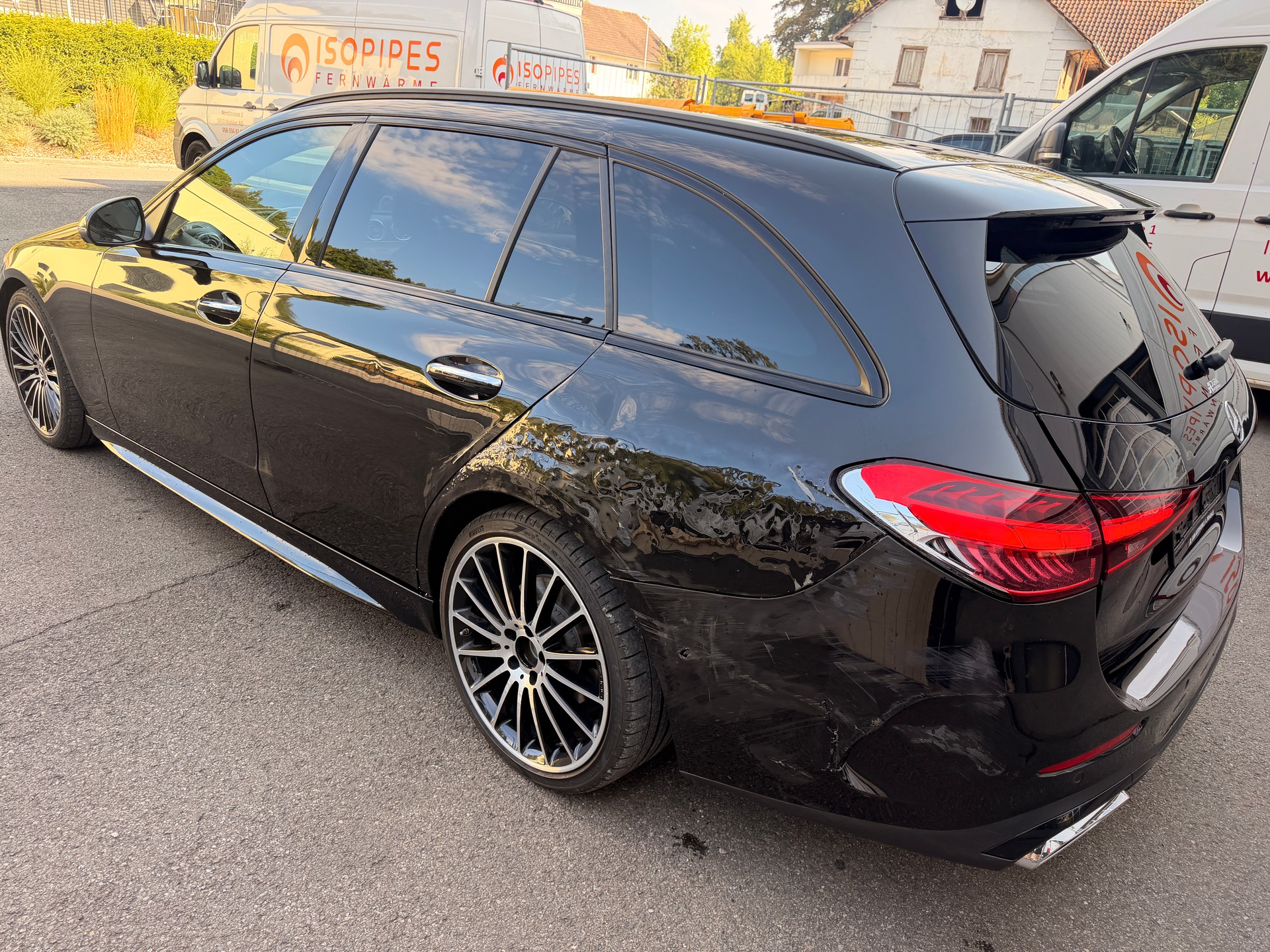 MERCEDES-BENZ C 200 T 4Matic AMG Line-image-2