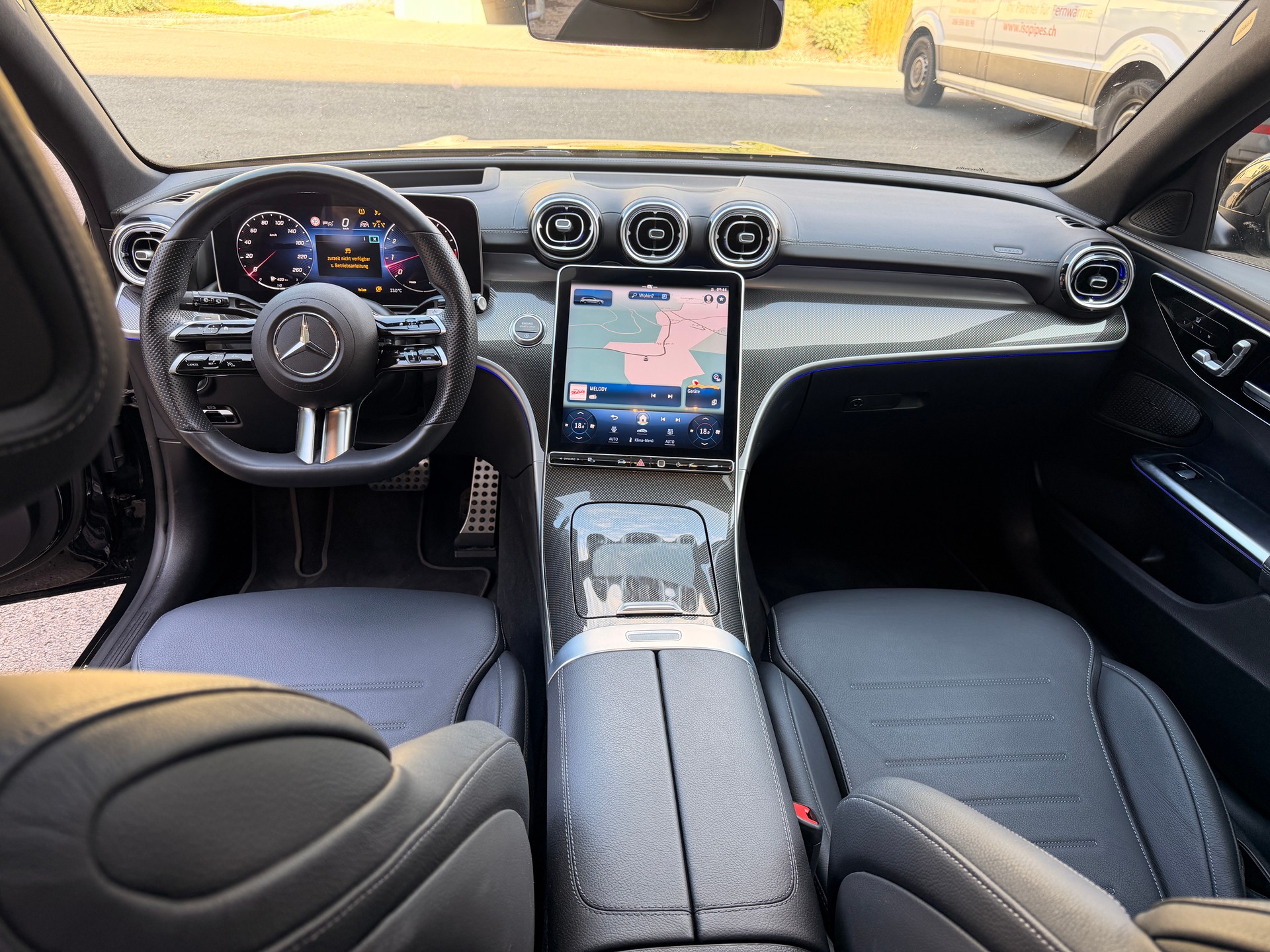 MERCEDES-BENZ C 200 T 4Matic AMG Line-image-10