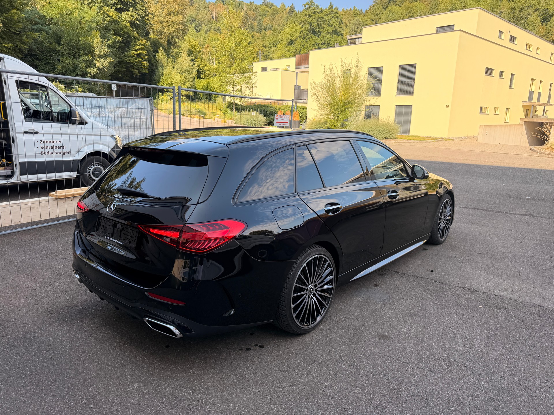 MERCEDES-BENZ C 200 T 4Matic AMG Line-image-6