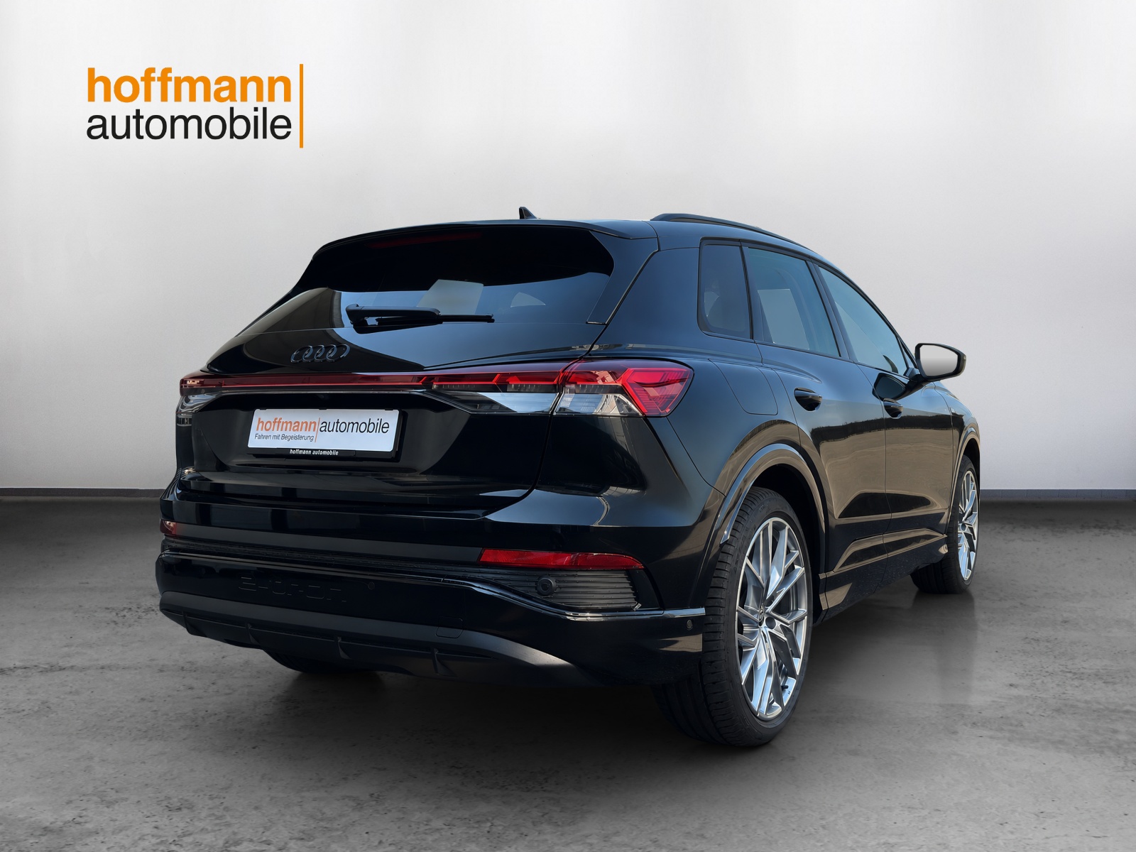 AUDI Q4 e-tron 45 Edition Swiss Ski quattro-image-3