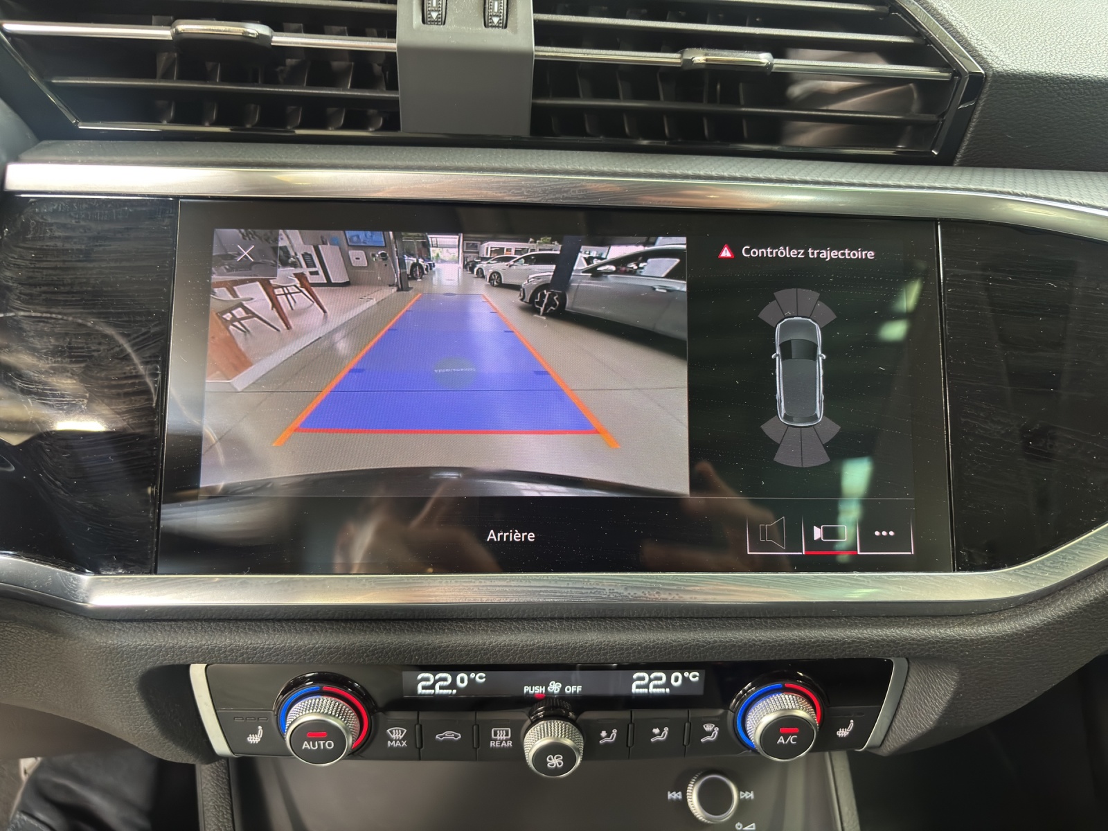 AUDI Q3 35 TFSI S line Attraction S-tronic-image-13