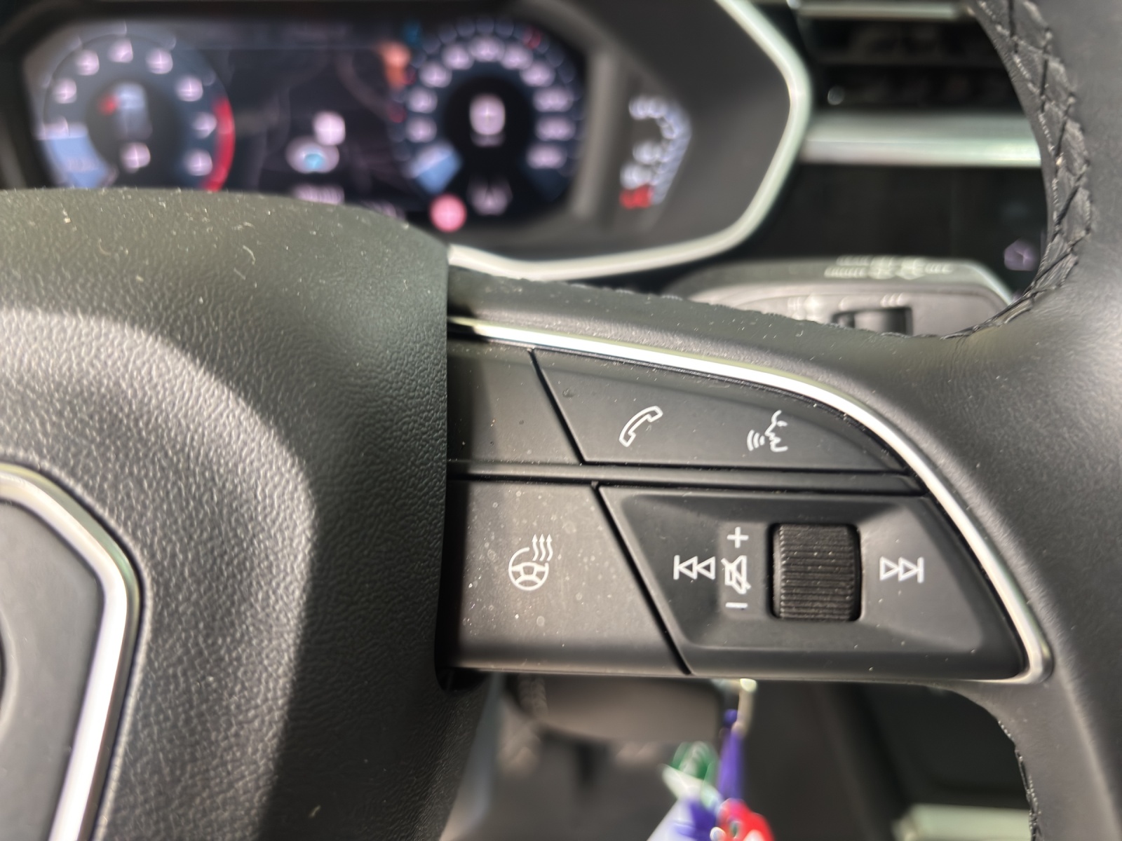 AUDI Q3 35 TFSI S line Attraction S-tronic-image-15