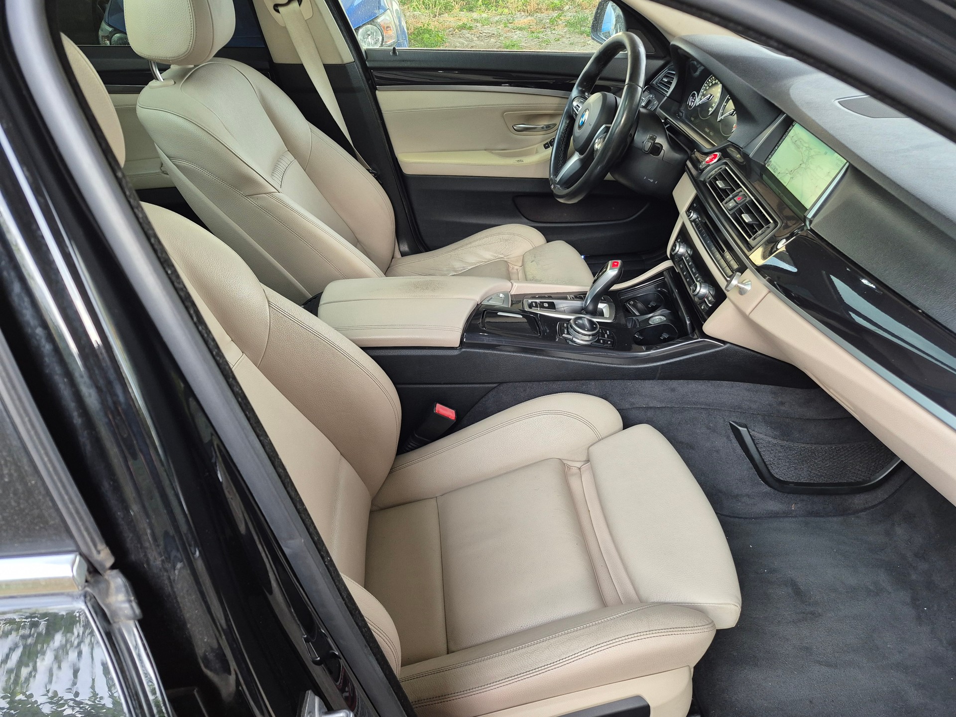 BMW 530d Touring Luxury Line Steptronic-image-7