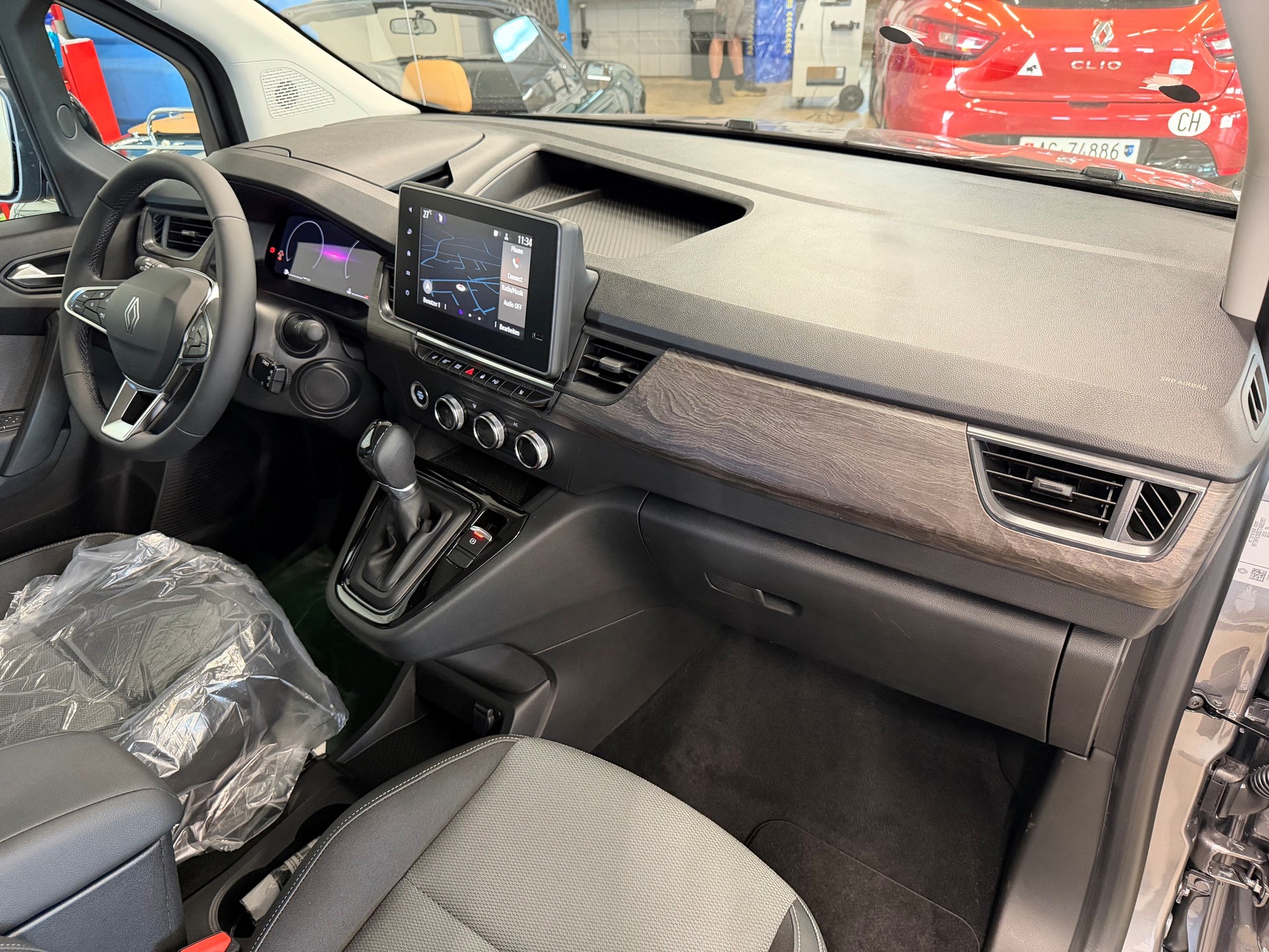 RENAULT Grand Kangoo 1.3 TCe 130 PF Techno EDC-image-5