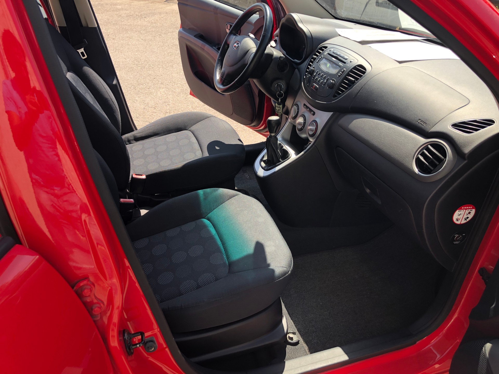 HYUNDAI i10 1.1 Comfort-image-6