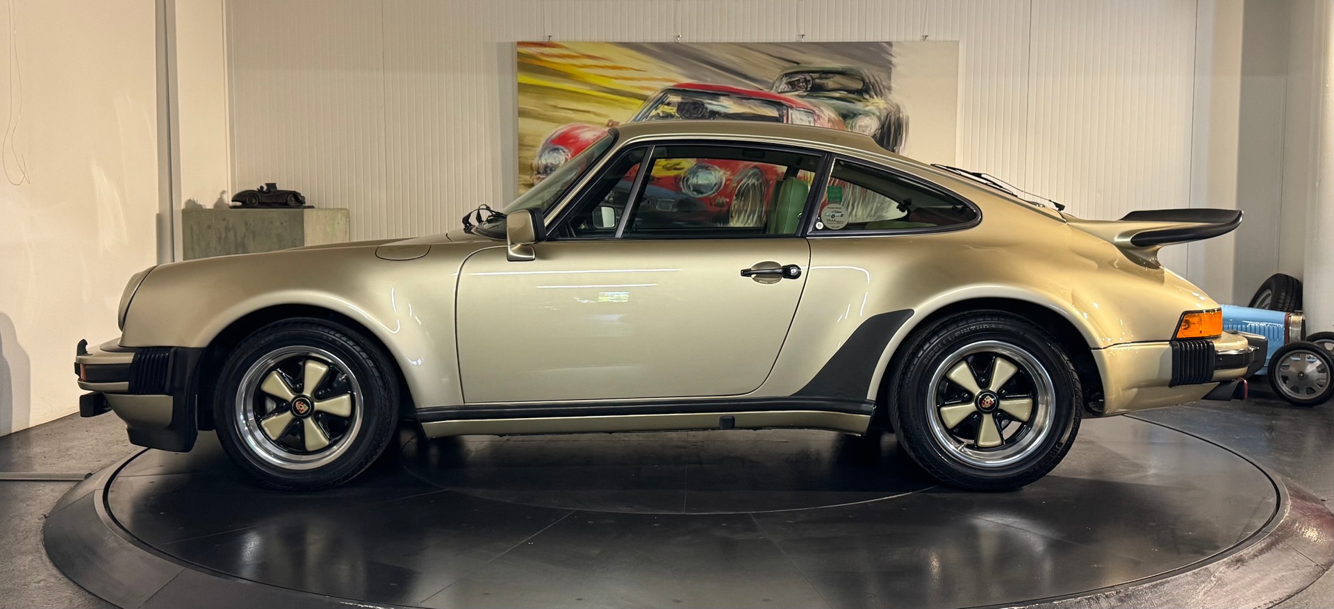 PORSCHE 911 Turbo-image-1