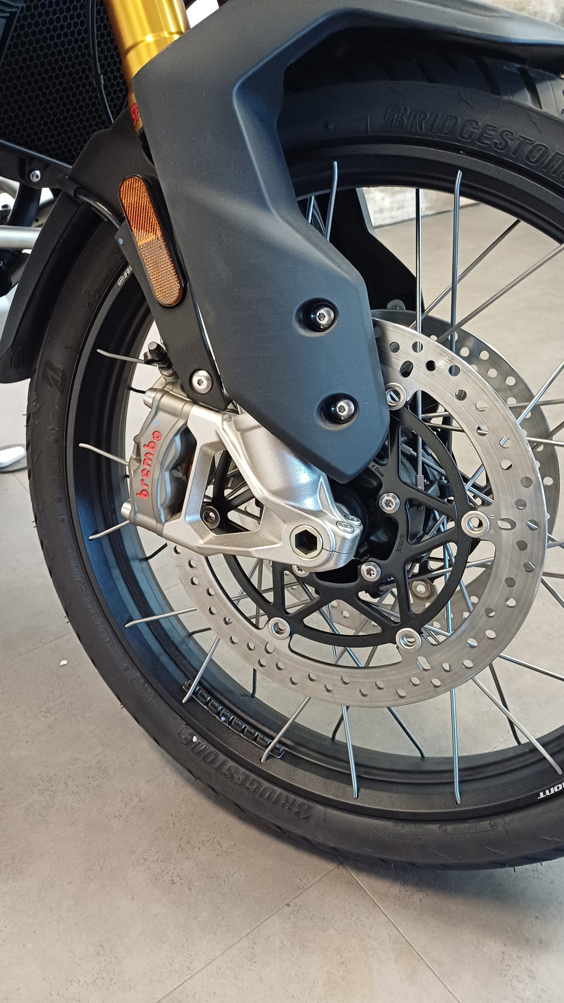 TRIUMPH Tiger 900 Desert Edition " Offre spécial : Valises latérales offertes "-image-9