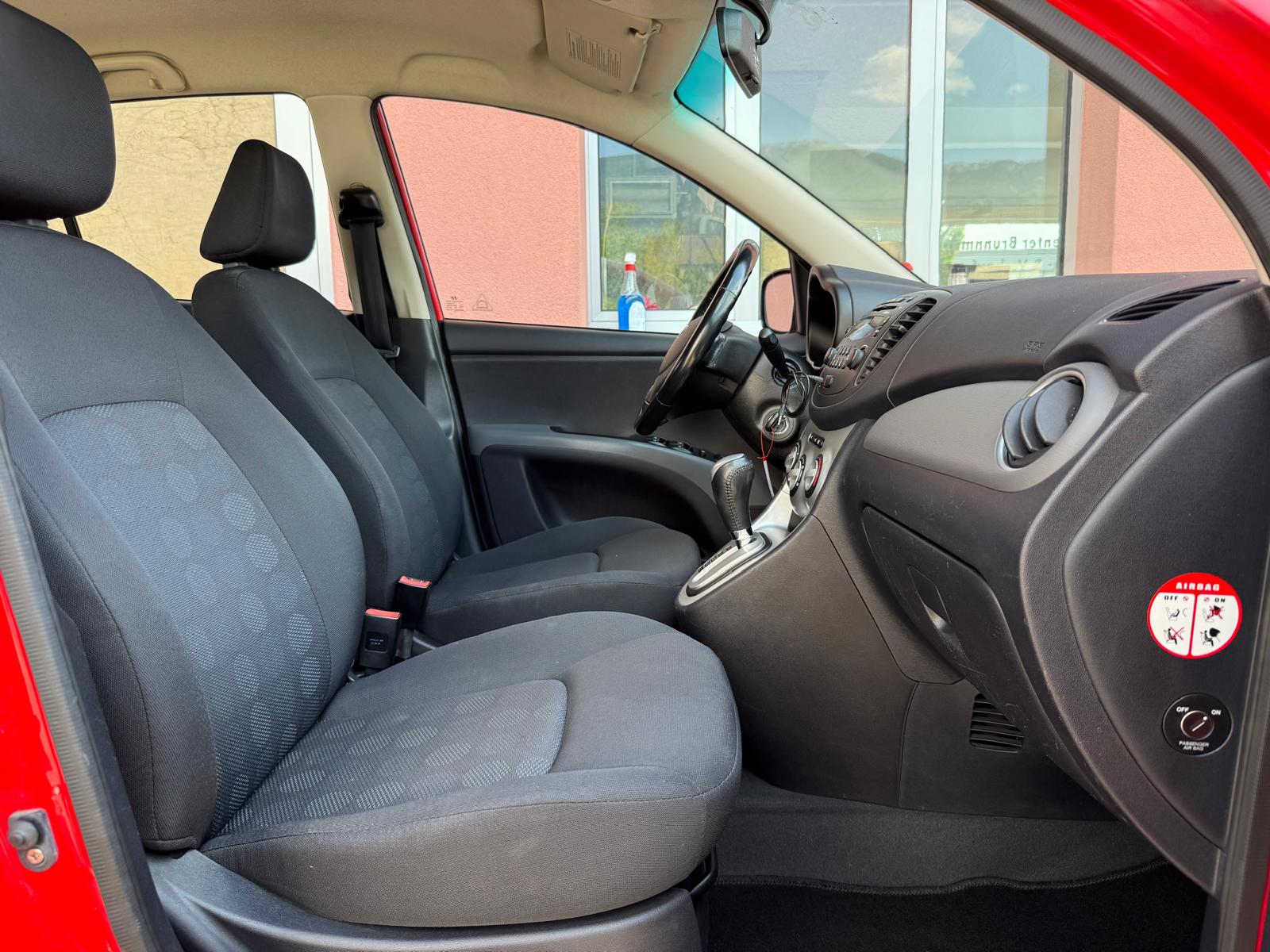 HYUNDAI i10 1.1 Style Automatic / MFK 08.2026-image-8