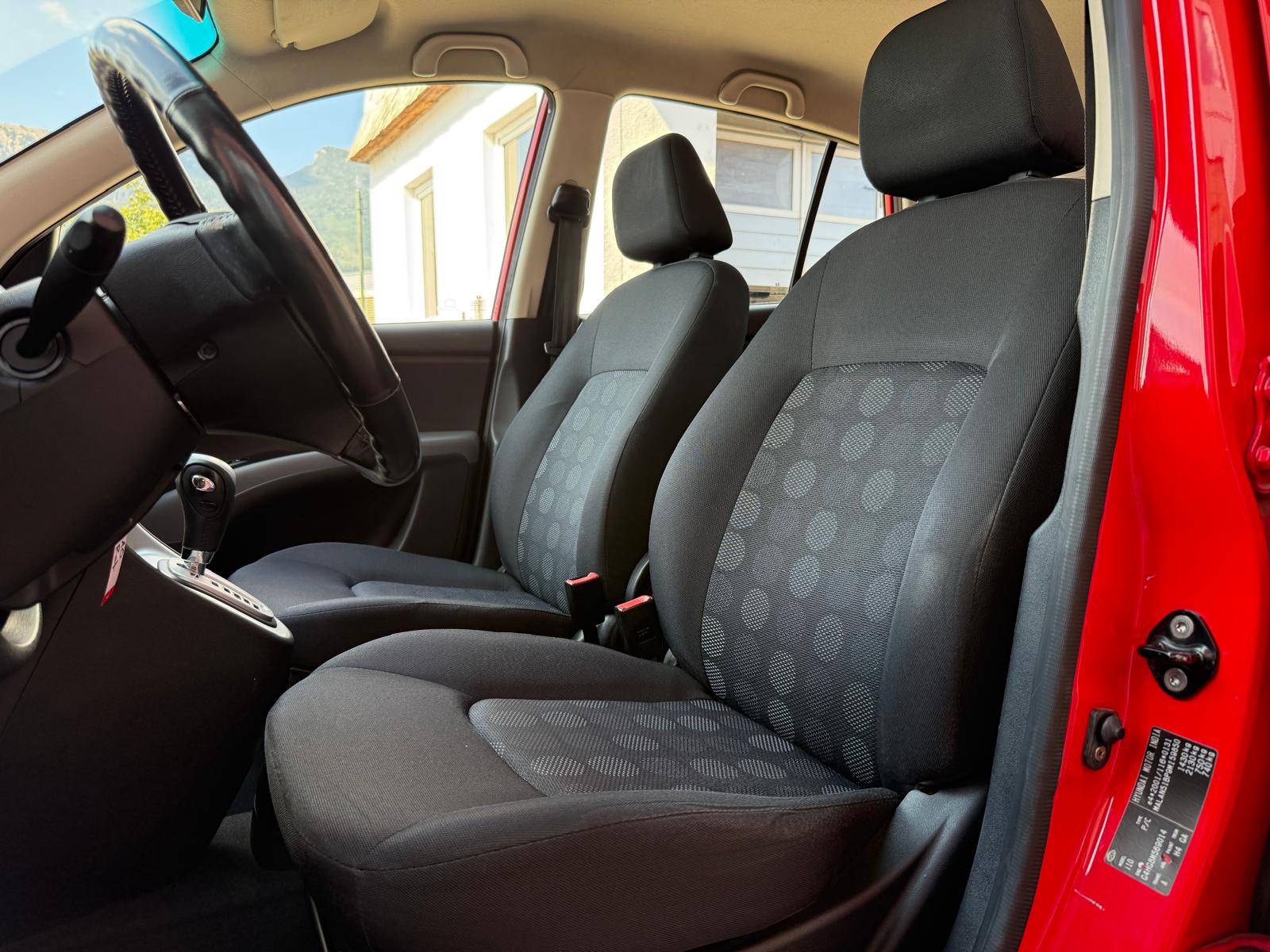 HYUNDAI i10 1.1 Style Automatic / MFK 08.2026-image-9