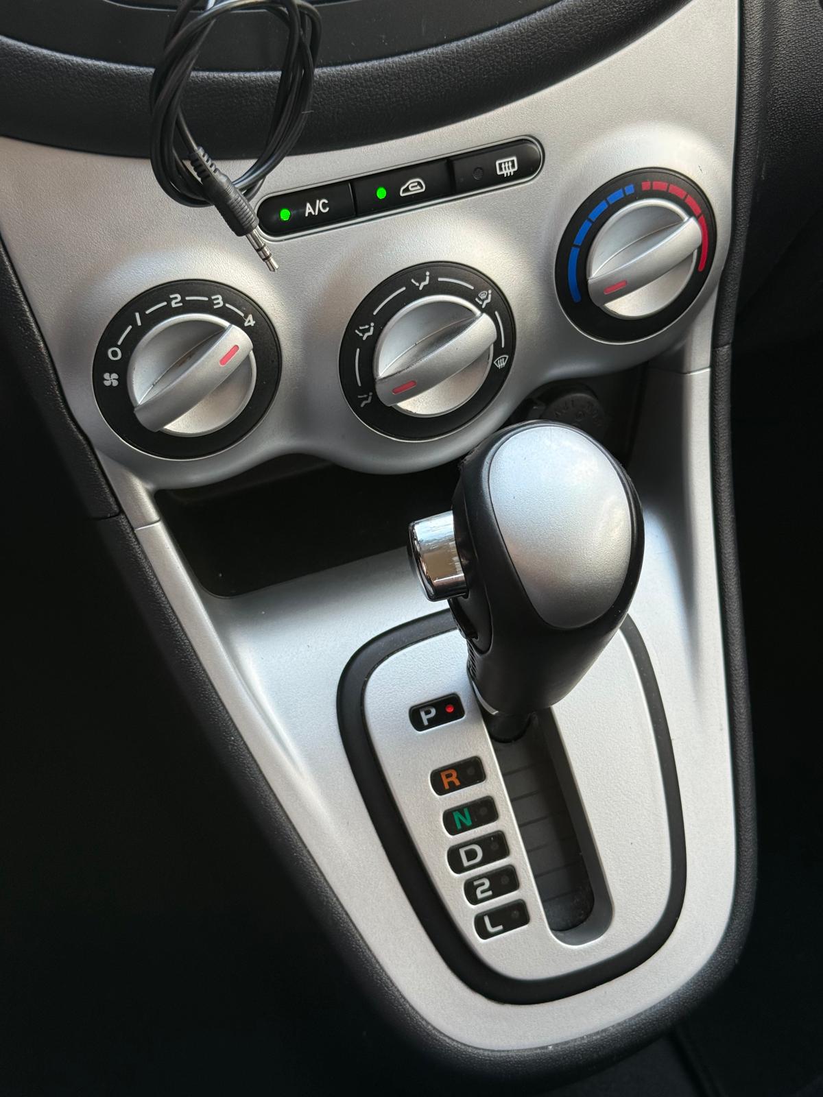 HYUNDAI i10 1.1 Style Automatic / MFK 08.2026-image-14