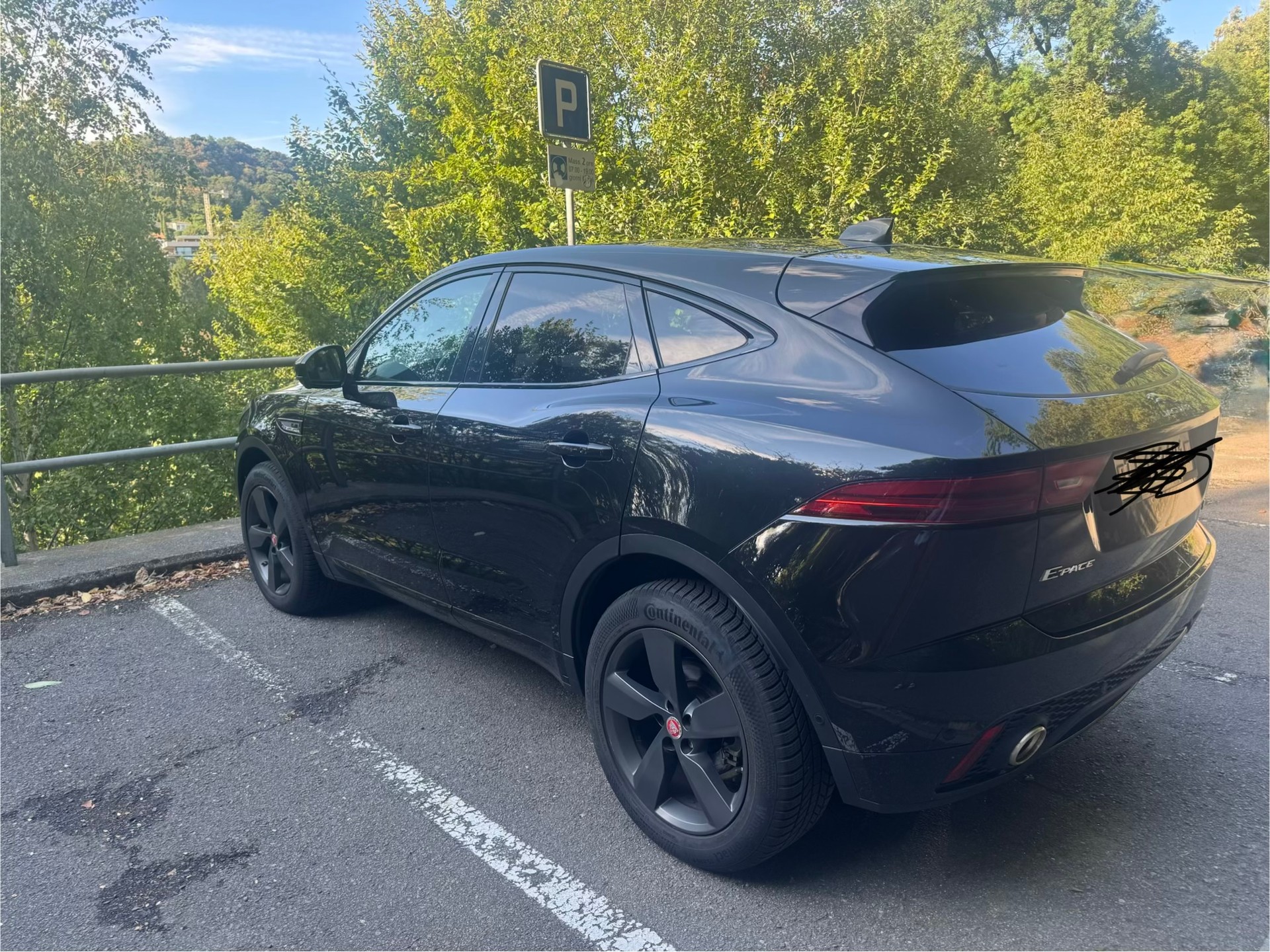 JAGUAR 2.0 T 200 R-Dynamic S AWD-image-1