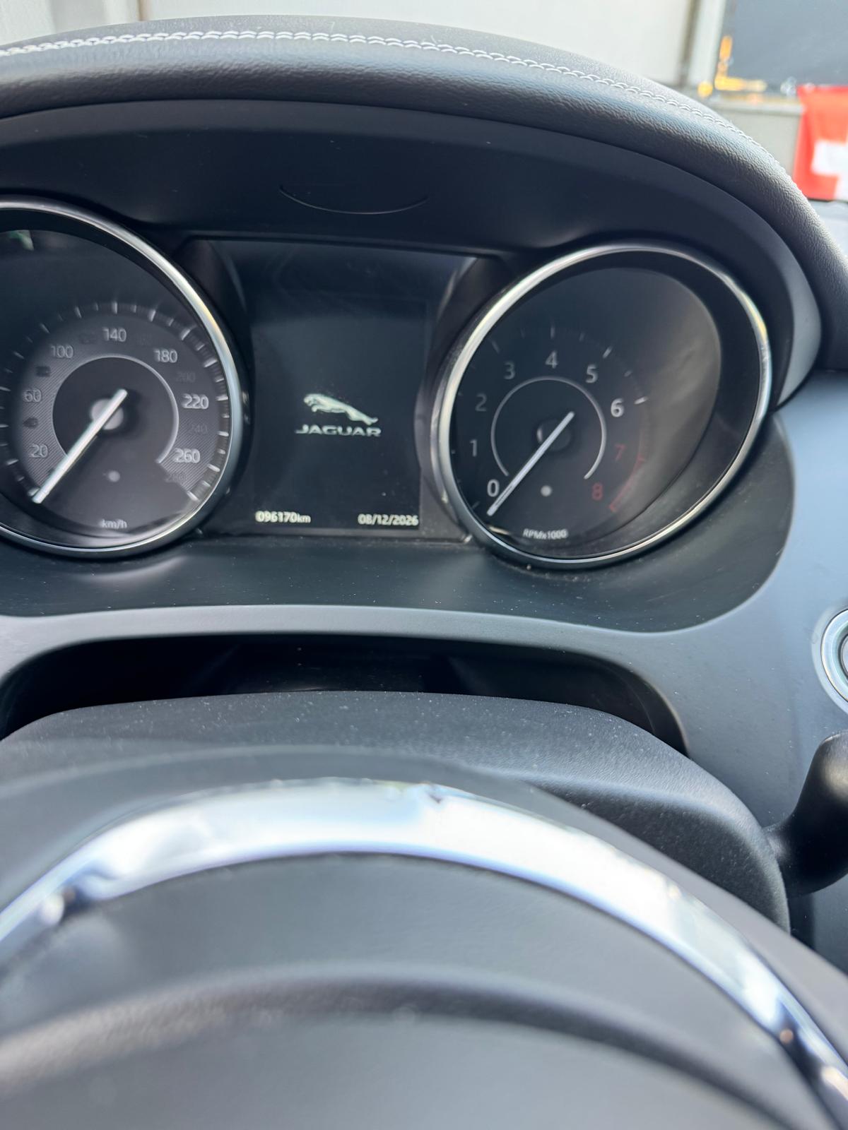 JAGUAR 2.0 T 200 R-Dynamic S AWD-image-5