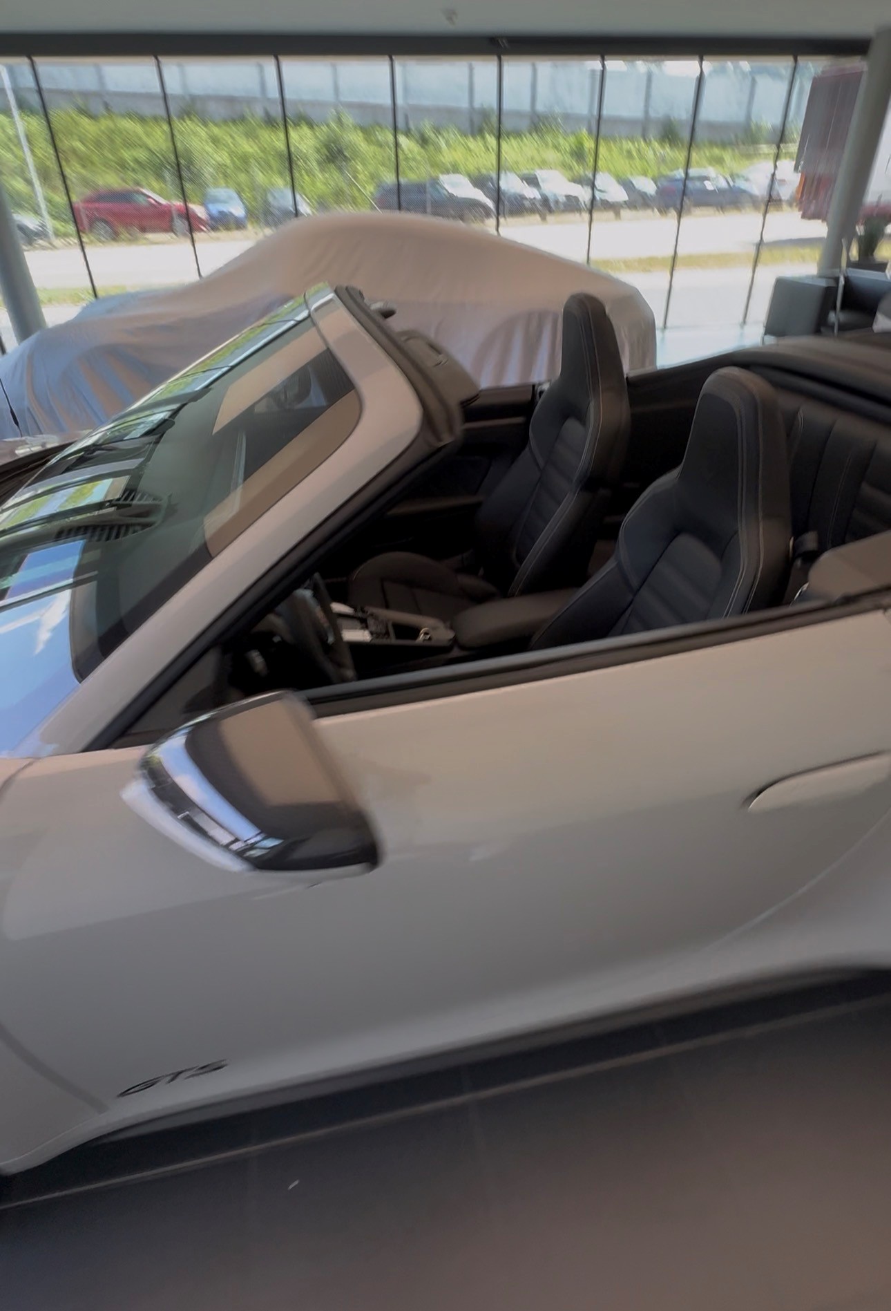 PORSCHE 3.6 Carrera 4 GTS PDK-image-2