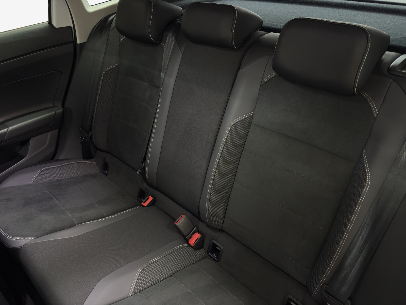 VW Taigo 1.0 TSI Style DSG-image-11