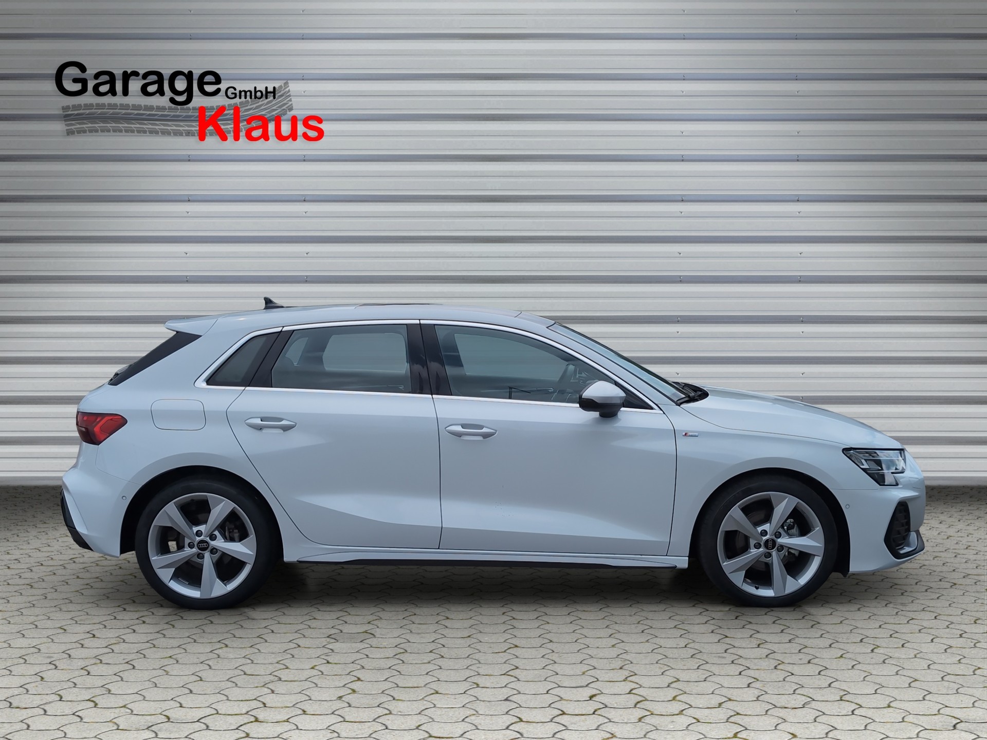 AUDI A3 Sportback TFSI 110 kW S line S tronic-image-6