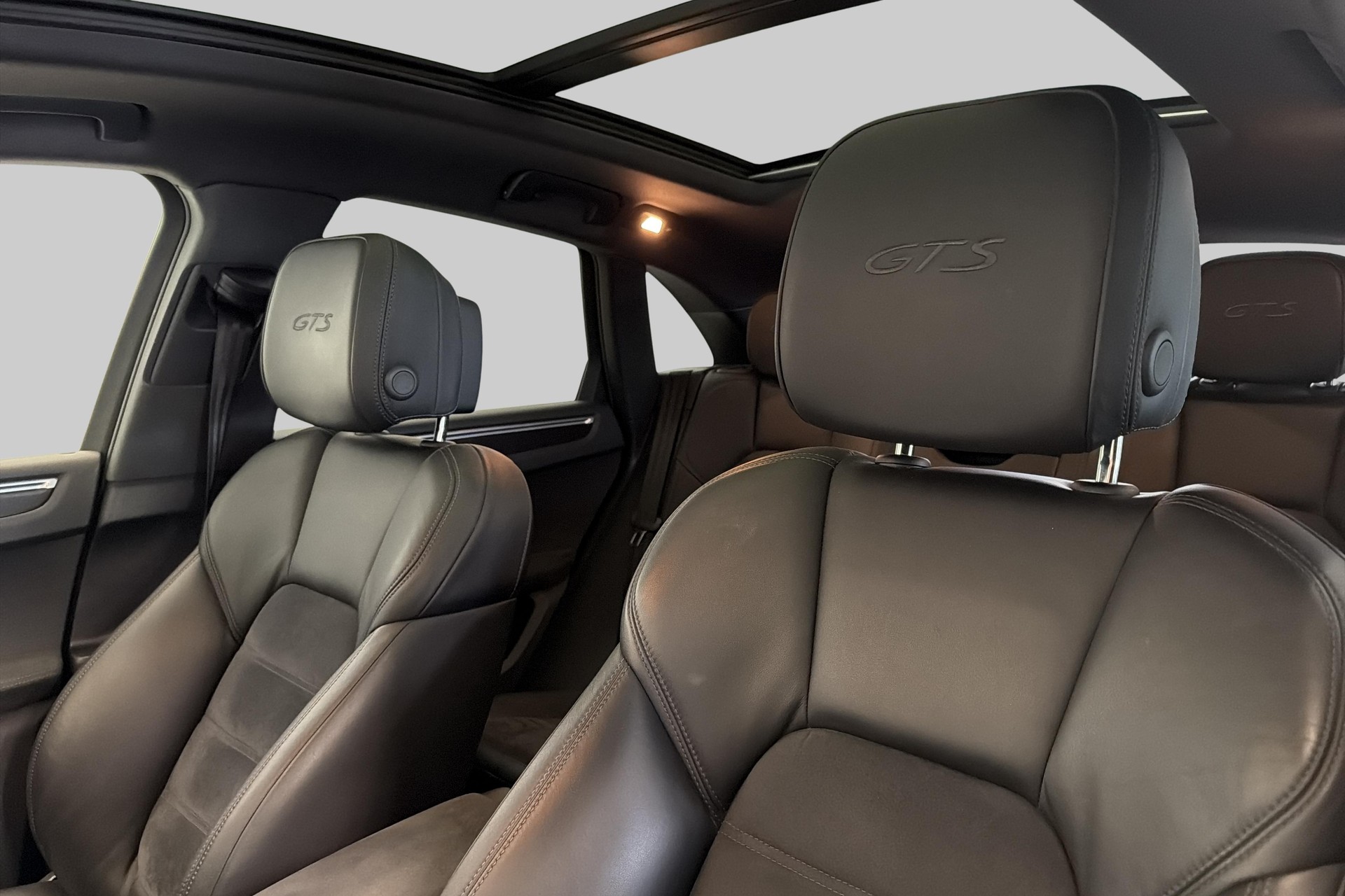 PORSCHE Macan GTS PDK-image-19
