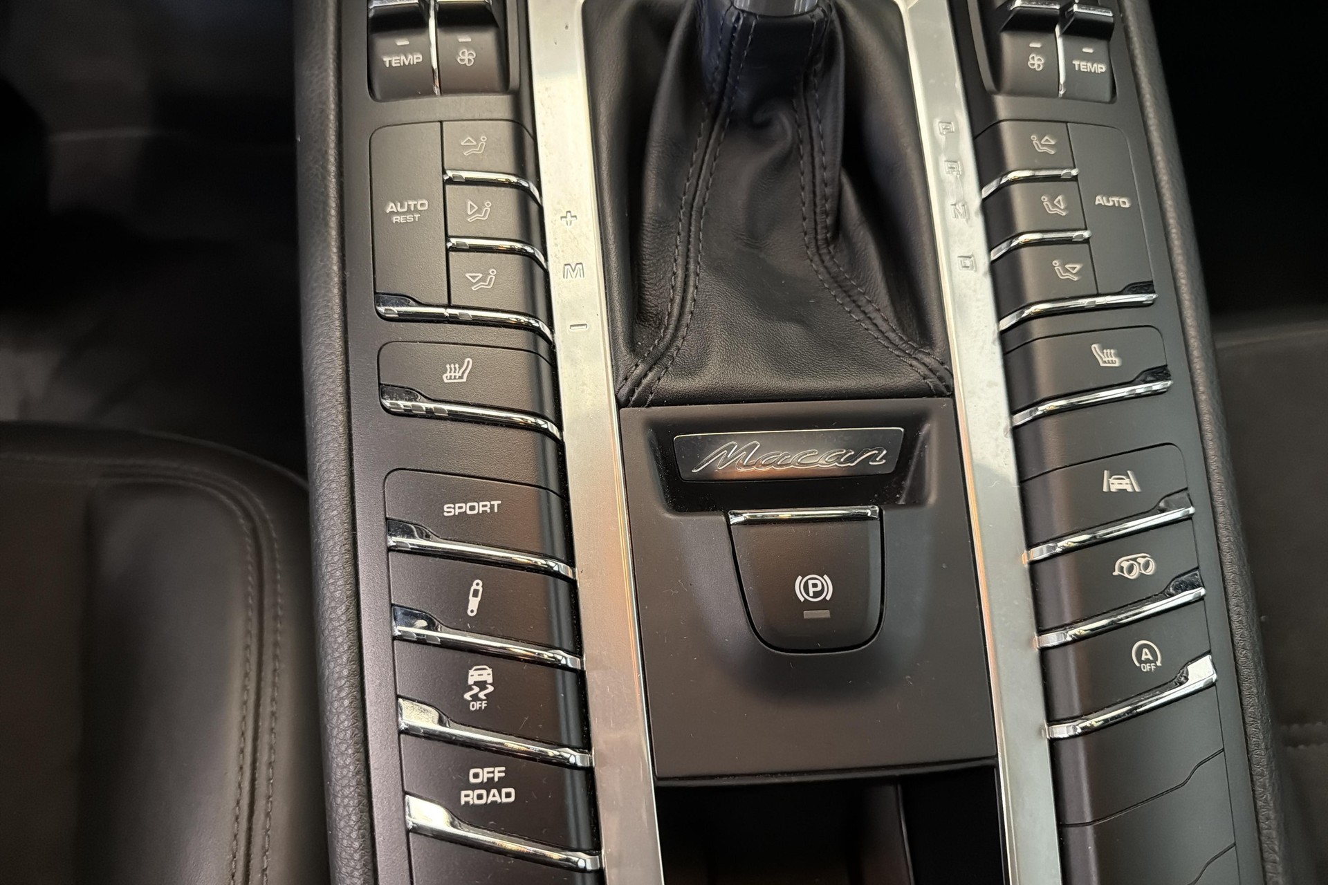 PORSCHE Macan GTS PDK-image-13