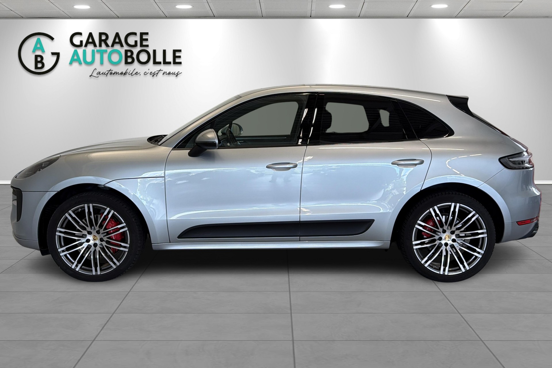 PORSCHE Macan GTS PDK-image-6