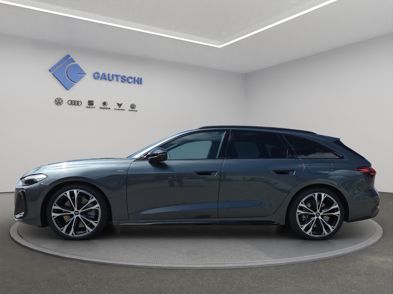 AUDI A5 Avant e-hybrid quattro Attraction 220 kW S tronic-image-1