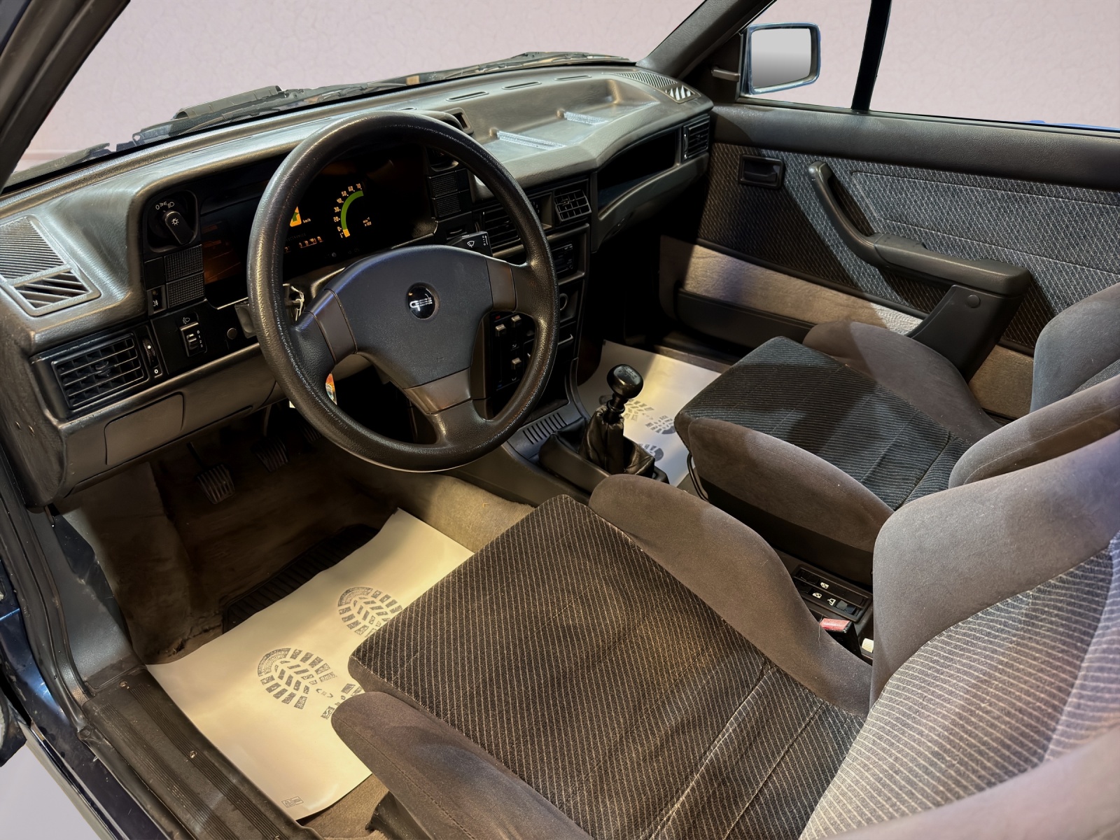 OPEL Kadett GSI 2.0i Cabriolet-image-3