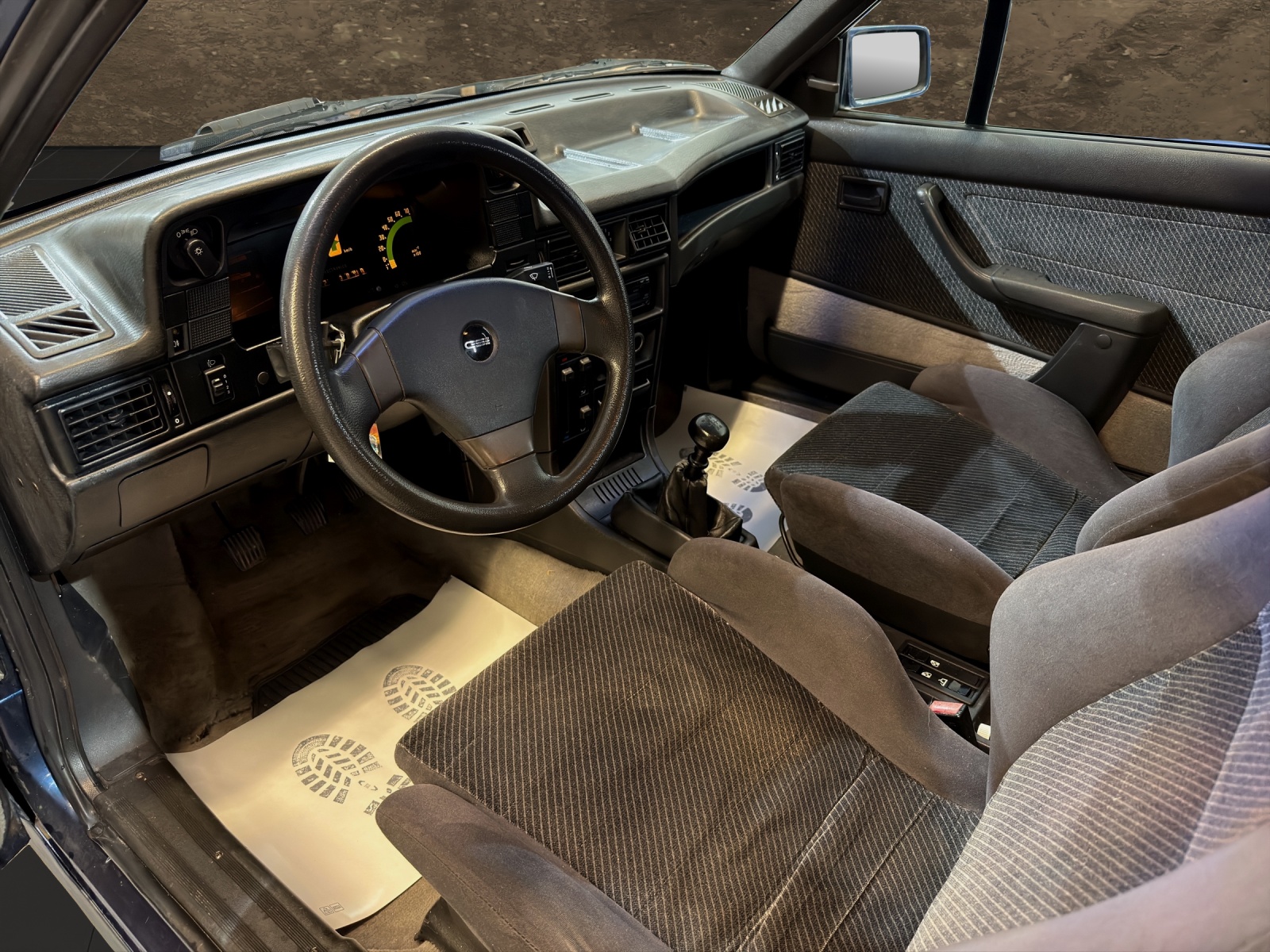 OPEL Kadett GSI 2.0i Cabriolet-image-7