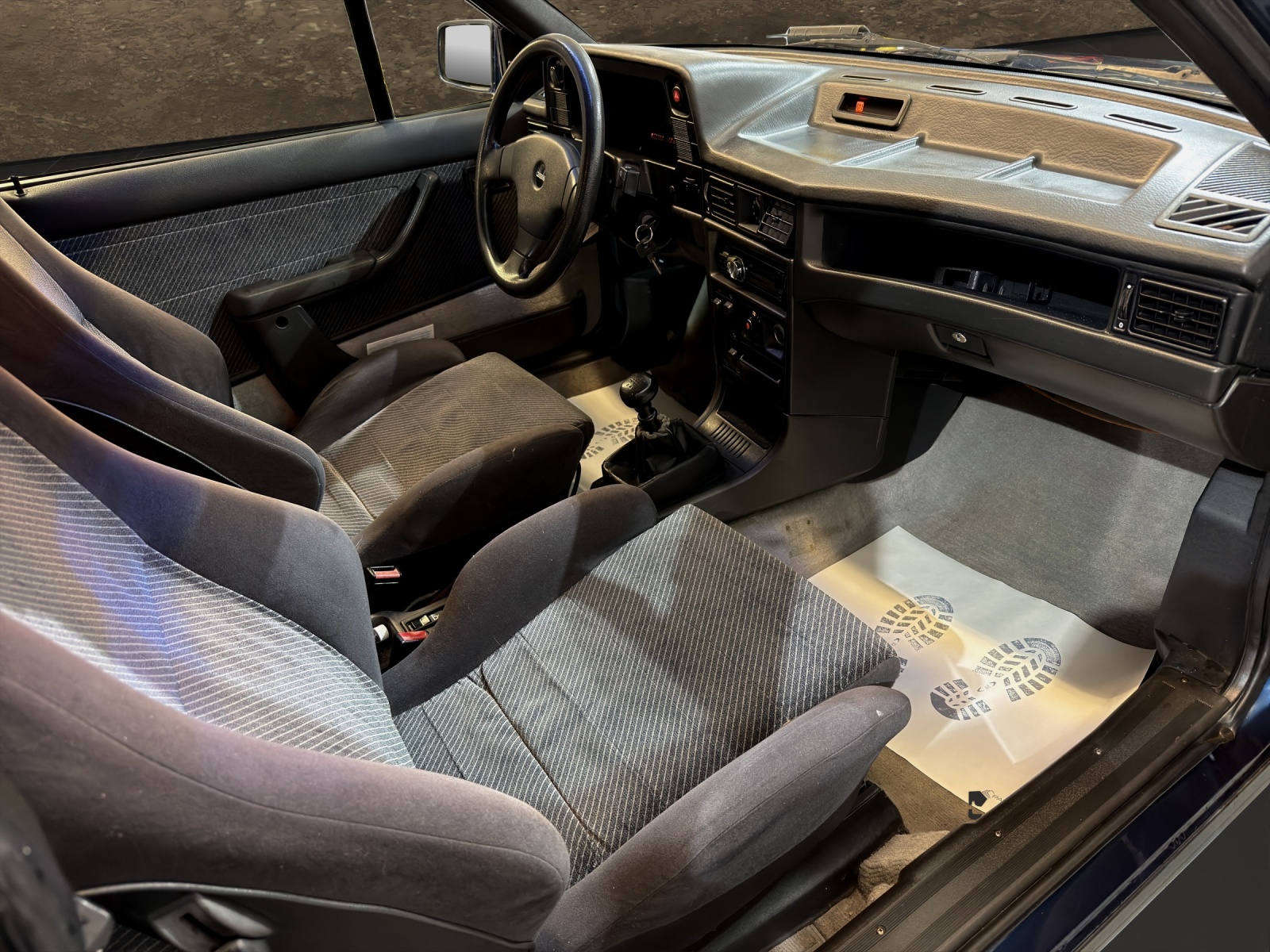 OPEL Kadett GSI 2.0i Cabriolet-image-11