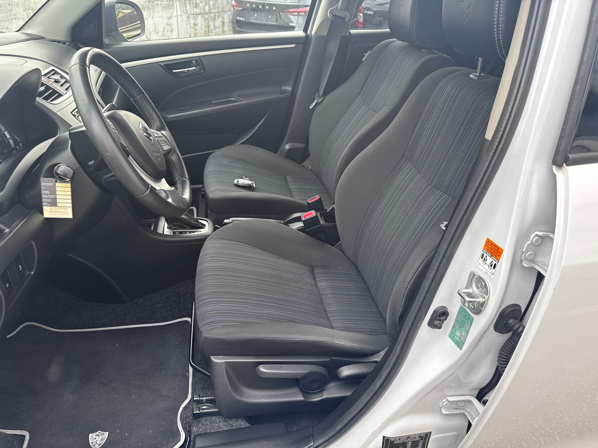 SUZUKI Swift 1.2i 16V Sergio Cellano Automatic ** ab MFK **-image-7