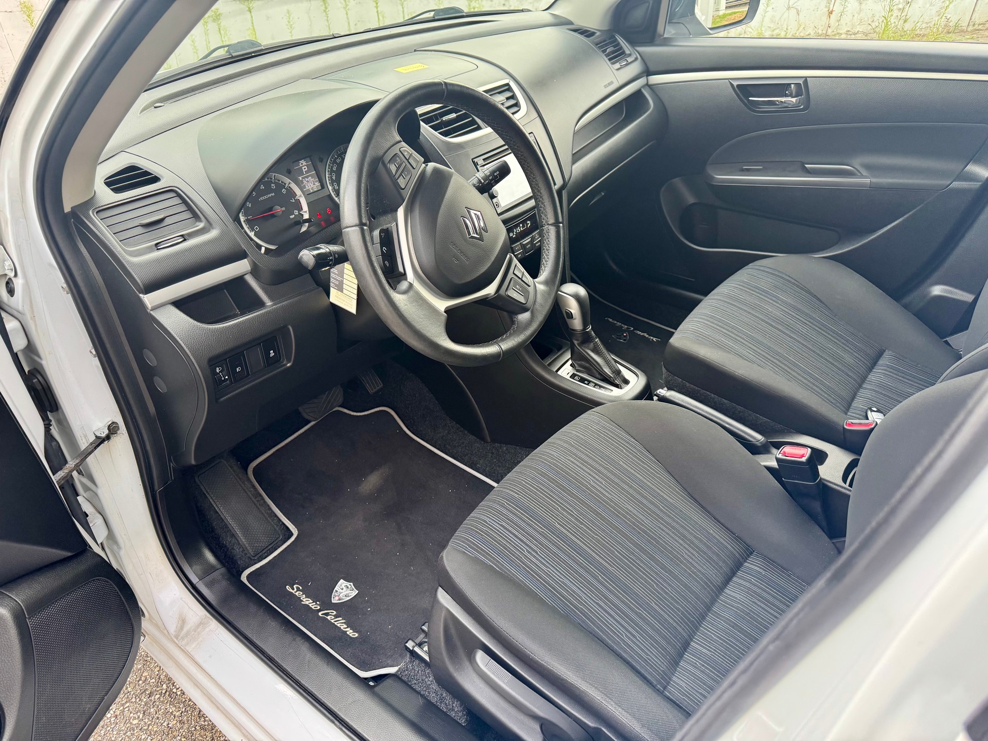 SUZUKI Swift 1.2i 16V Sergio Cellano Automatic ** ab MFK **-image-6