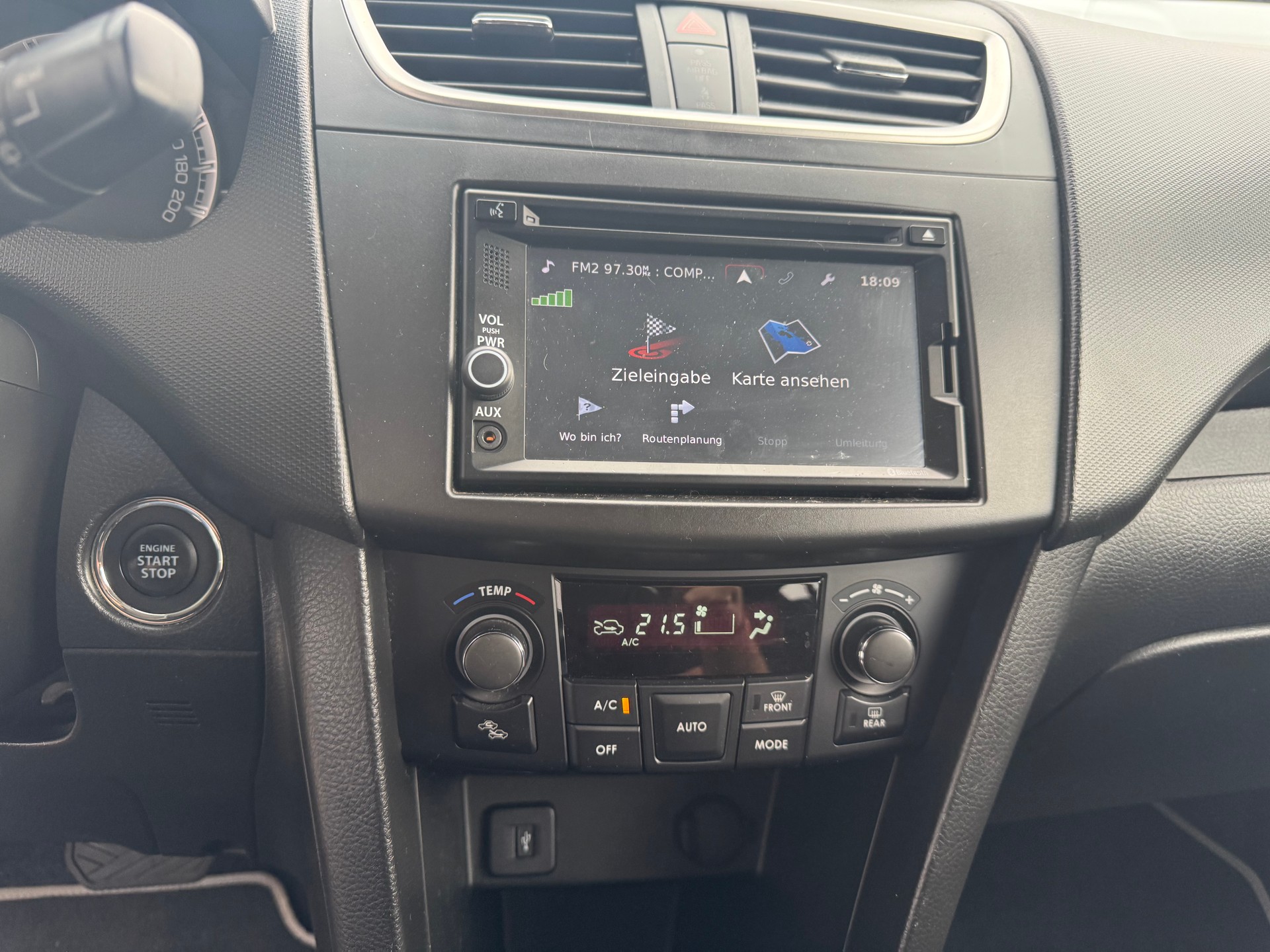 SUZUKI Swift 1.2i 16V Sergio Cellano Automatic ** ab MFK **-image-9