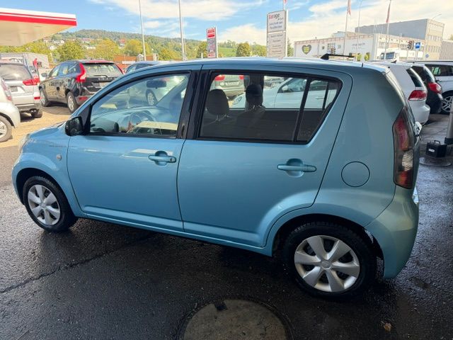 DAIHATSU Sirion 1.3 S Custom 4WD-image-4