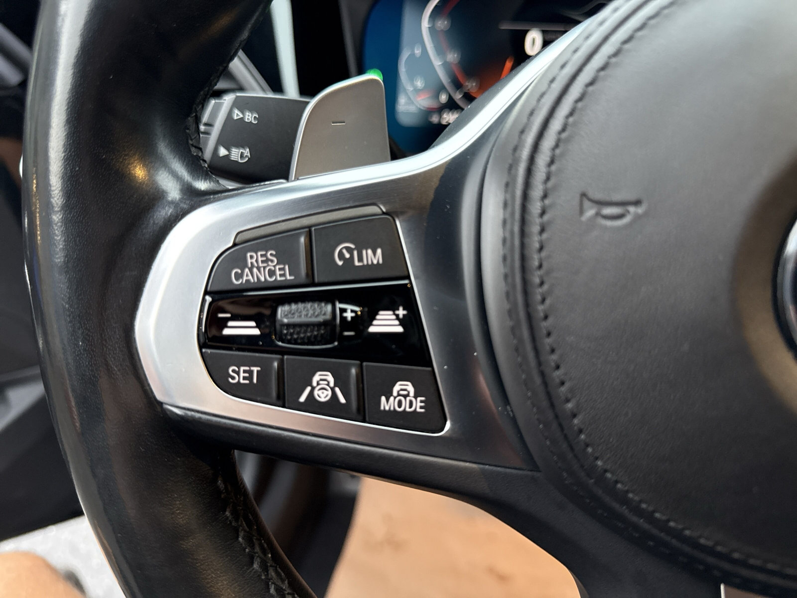 BMW 320d xDrive 48V Touring M Sport Steptronic-image-19