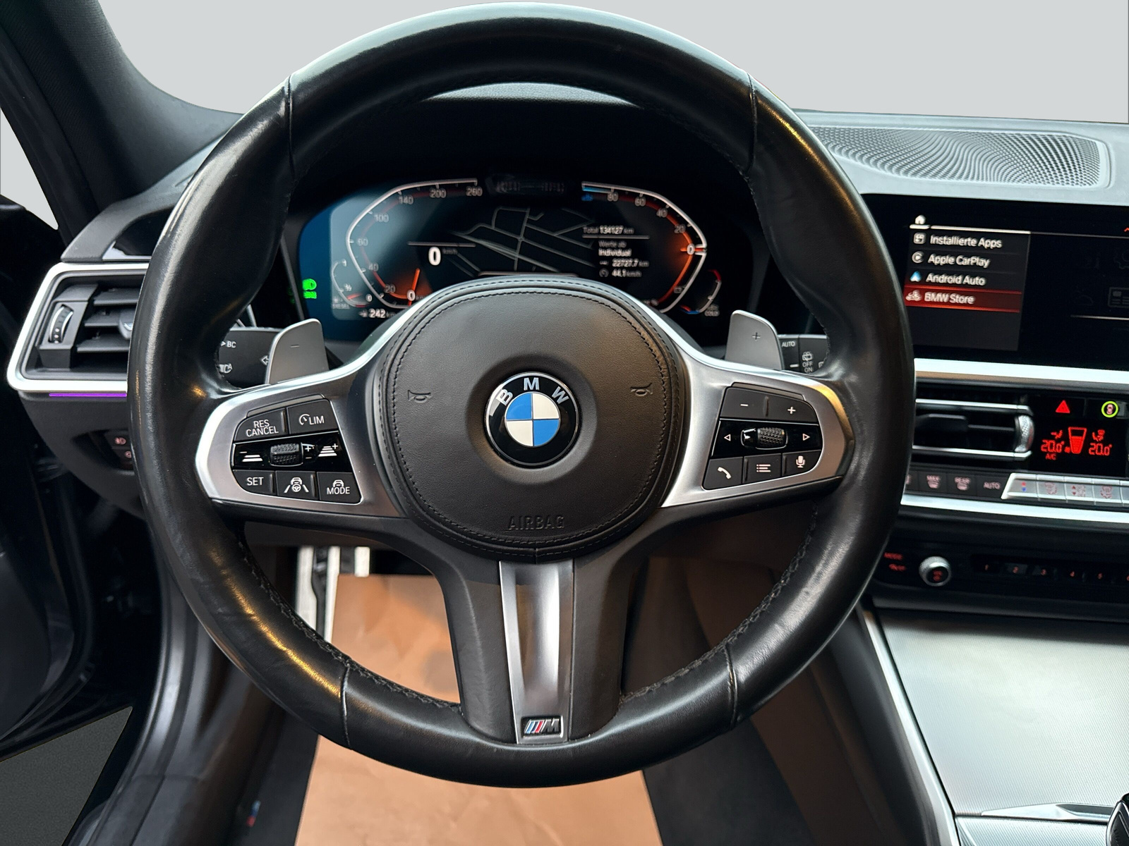 BMW 320d xDrive 48V Touring M Sport Steptronic-image-12