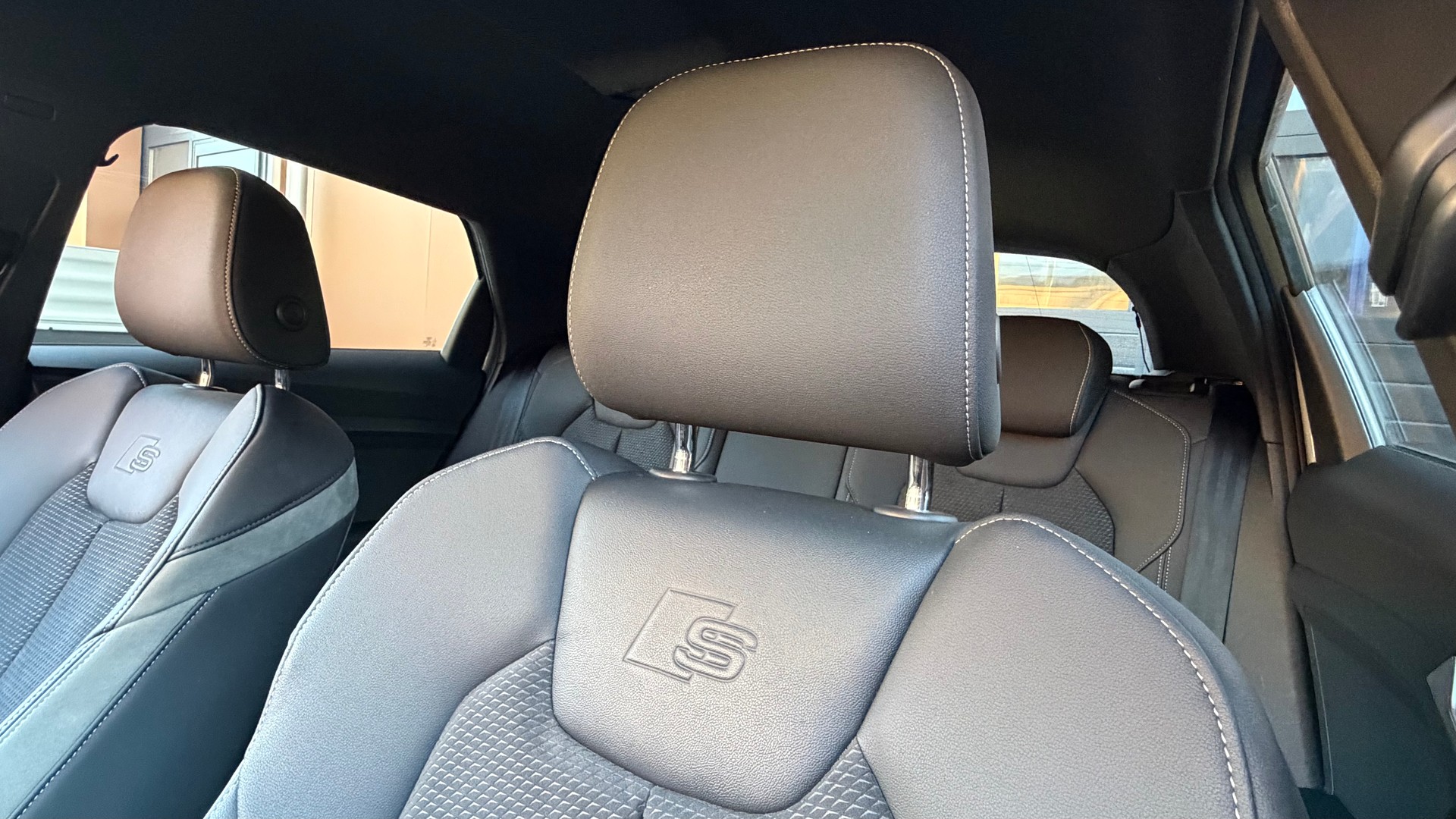 AUDI A1 Sportback 30 TFSI S Line "*CH Auto * Service gratuit * Tempomat Adaptatif * Volant Plat * Pack S-Line Complet *"-image-23