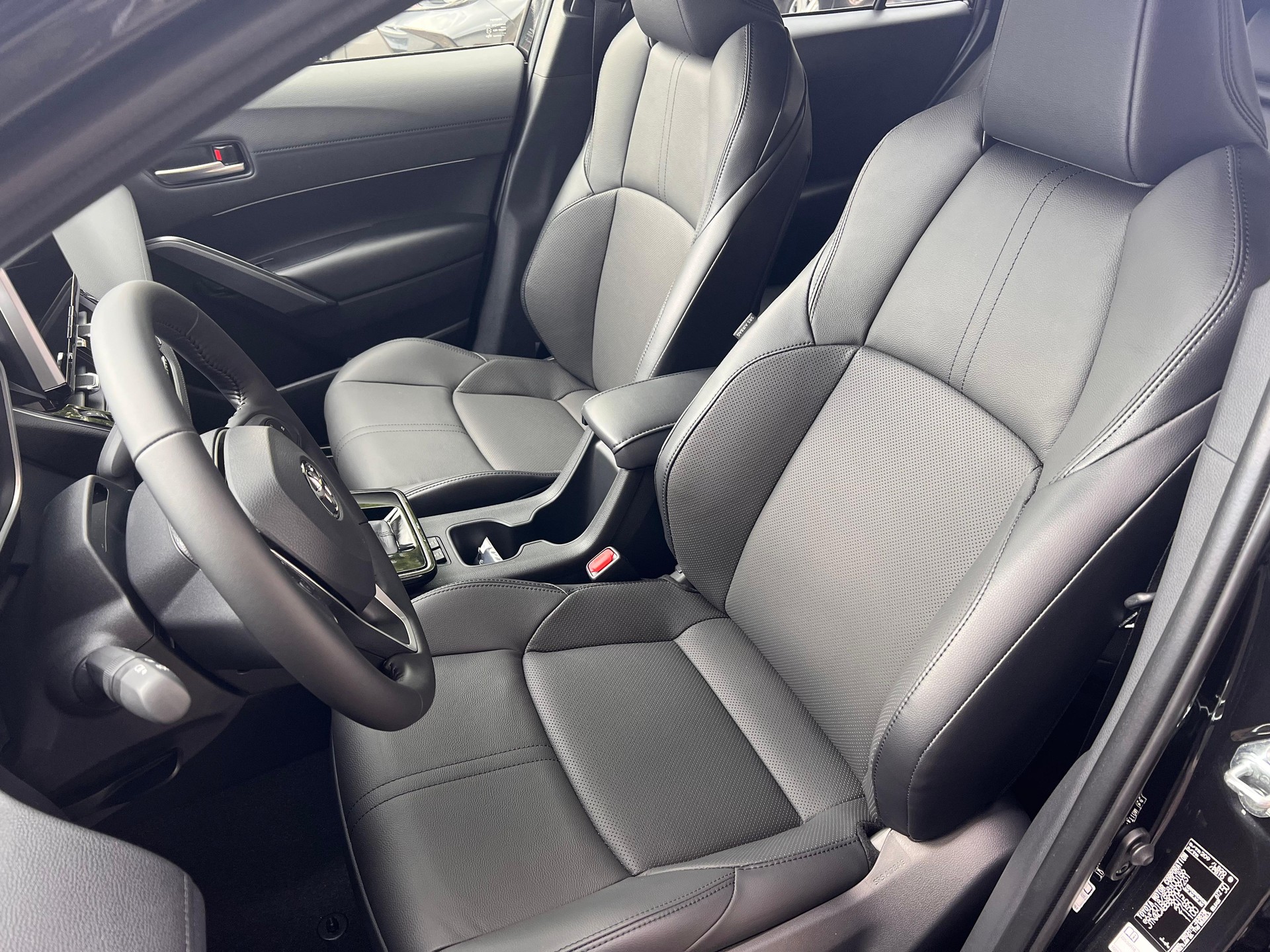 TOYOTA Corolla Cross 2.0 HSD Premium AWD-i-image-9
