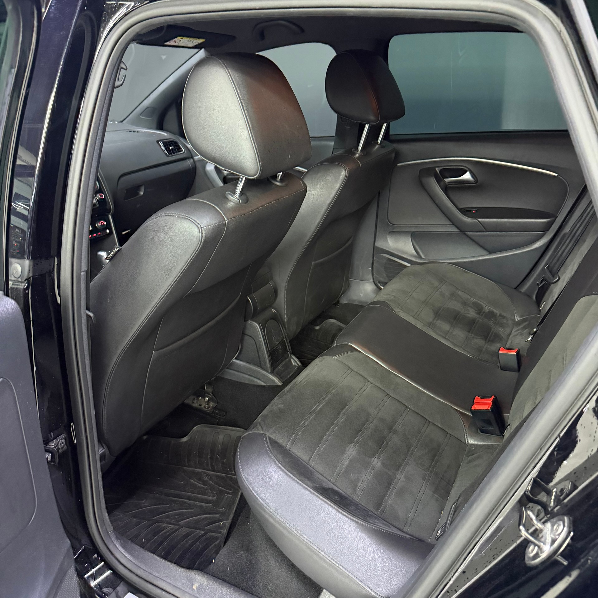 VW Polo 1.8 TSI GTI DSG-image-8