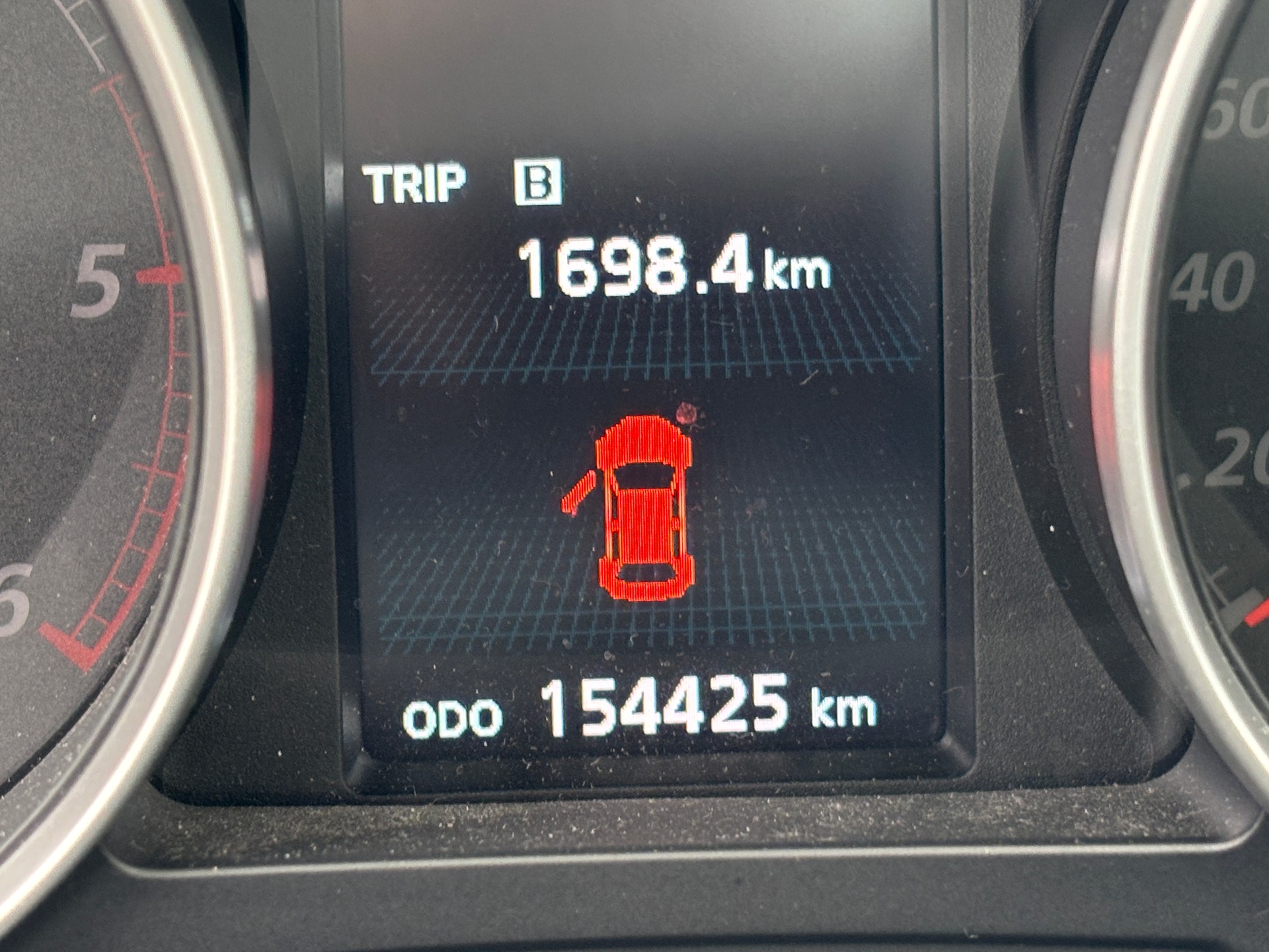 MITSUBISHI ASX 1.8 DID Invite 4WD-image-11