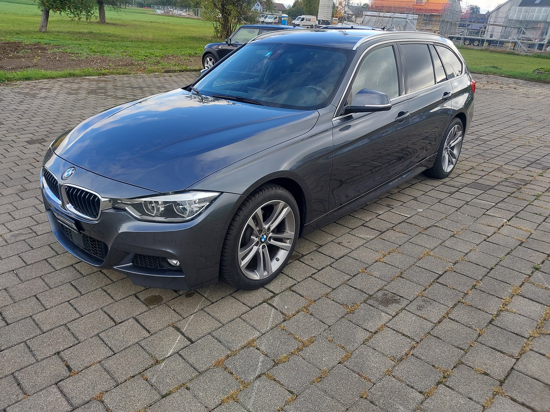 BMW 320d xDrive Touring M Sport Line Steptronic-image-0