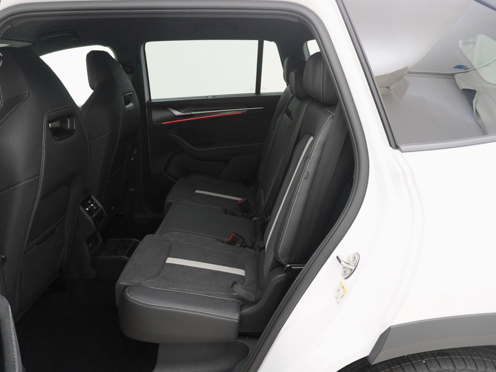 SKODA Kodiaq 2.0 TSI SportLine-image-14