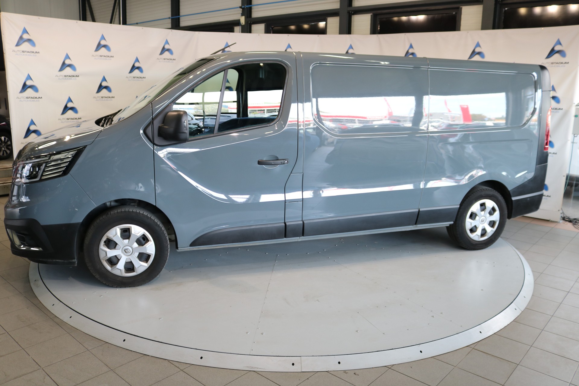 RENAULT Trafic 2.0 Blue dCi 150 Advance L2H1 EDC EN-image-12