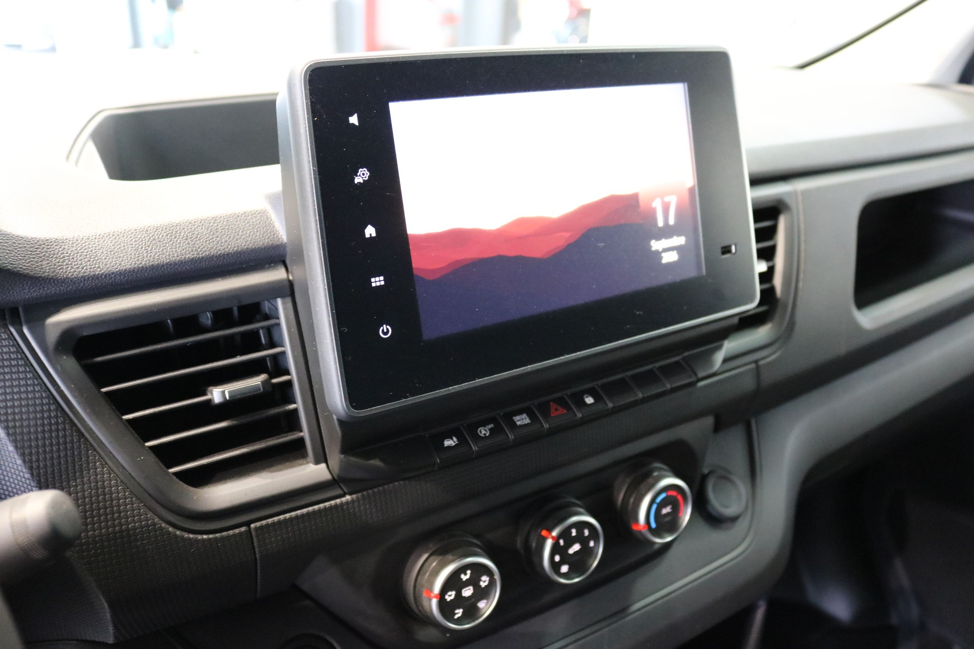 RENAULT Trafic 2.0 Blue dCi 150 Advance L2H1 EDC EN-image-31