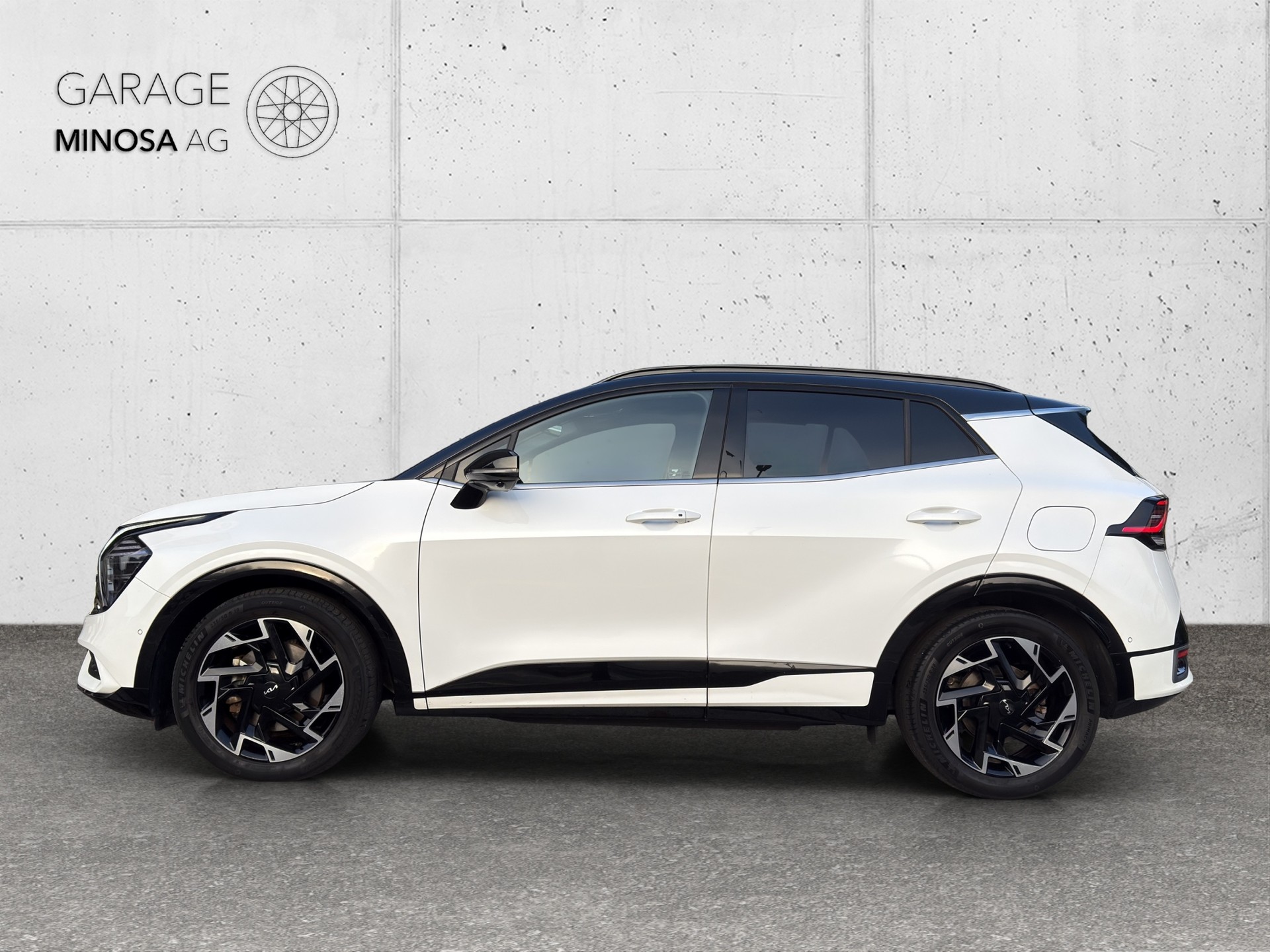 KIA Sportage 1.6T-GDi PHEV GT-Line 4x4 A-image-1