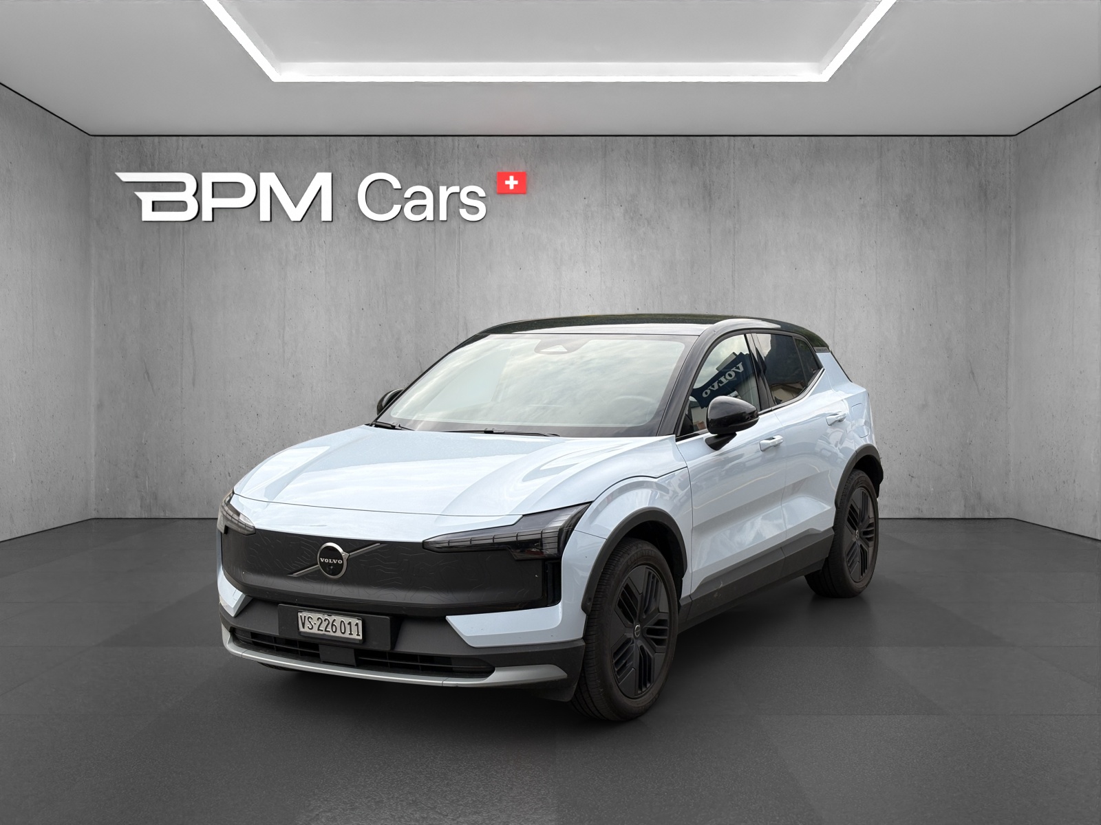 VOLVO EX30 Cross Country E60 69kWh Twin Performance AWD-image-0