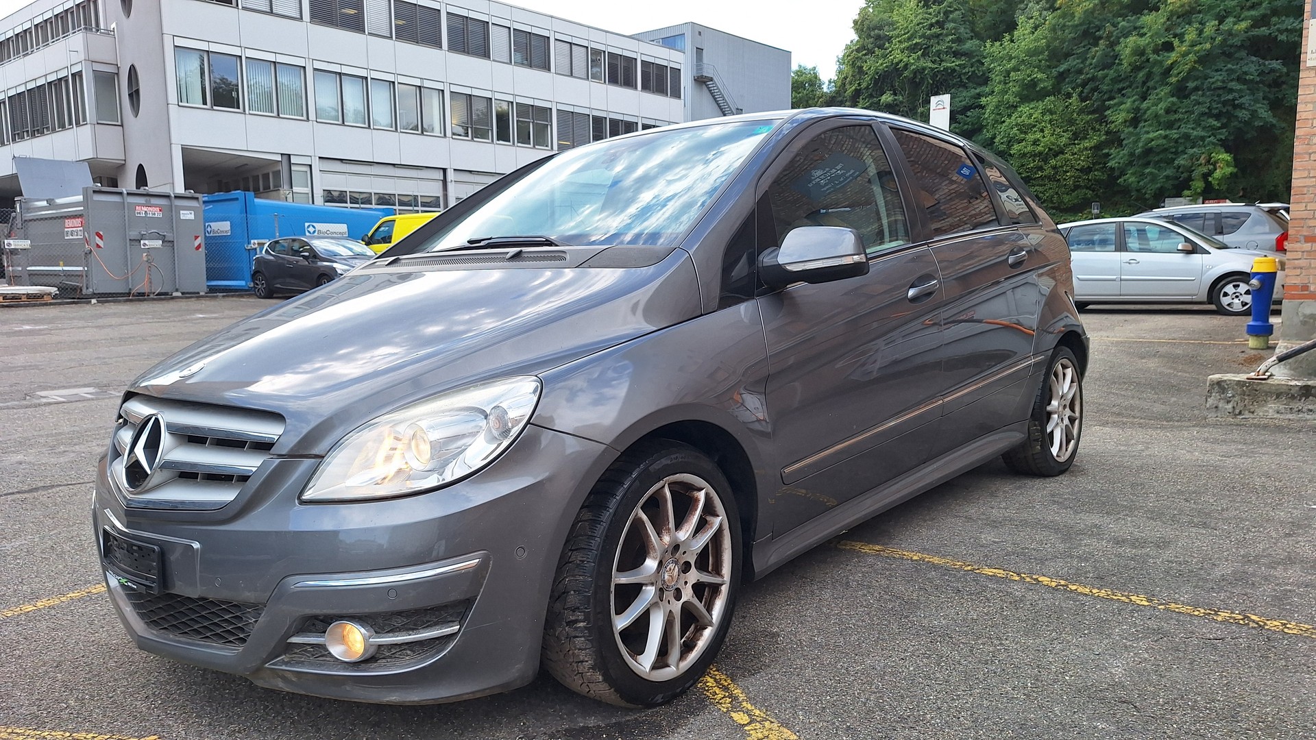 MERCEDES-BENZ B 200 T Autotronic-image-4