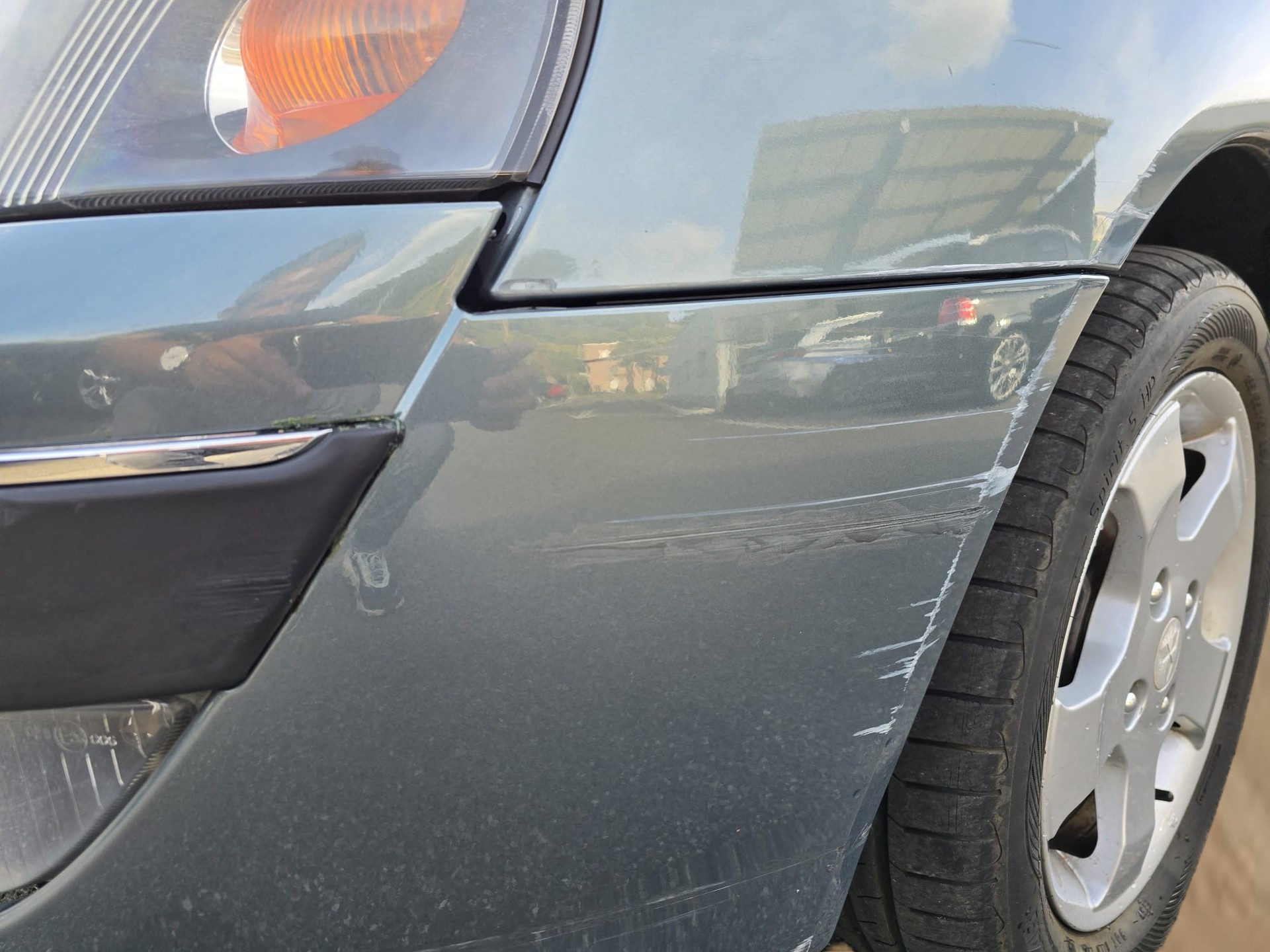 MITSUBISHI Space Star 1.8 16V Premium-image-3