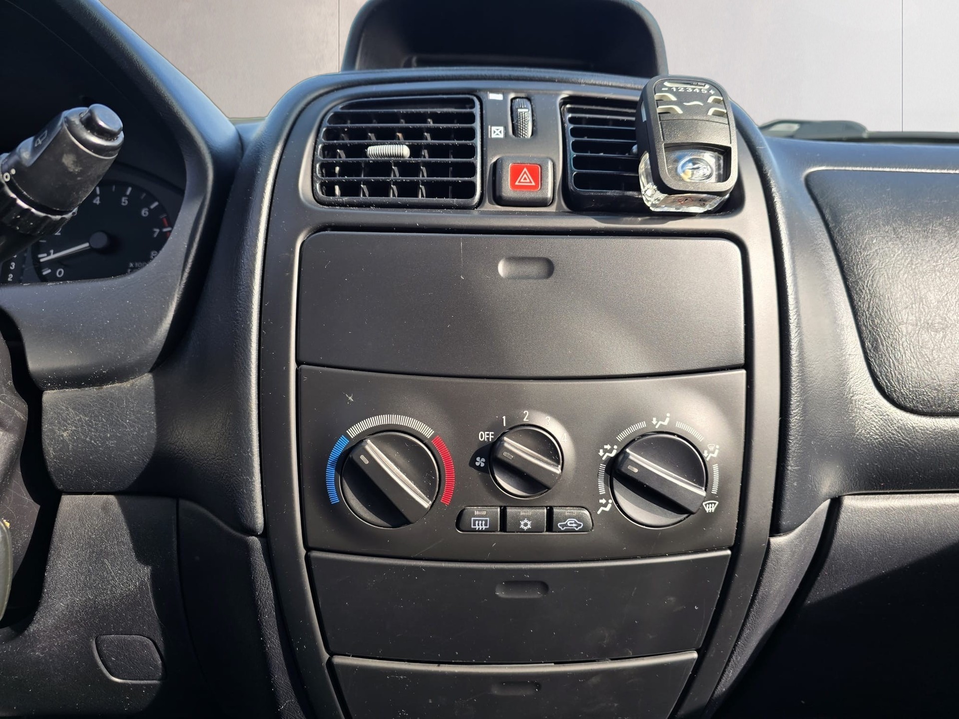 MITSUBISHI Space Star 1.8 16V Premium-image-15